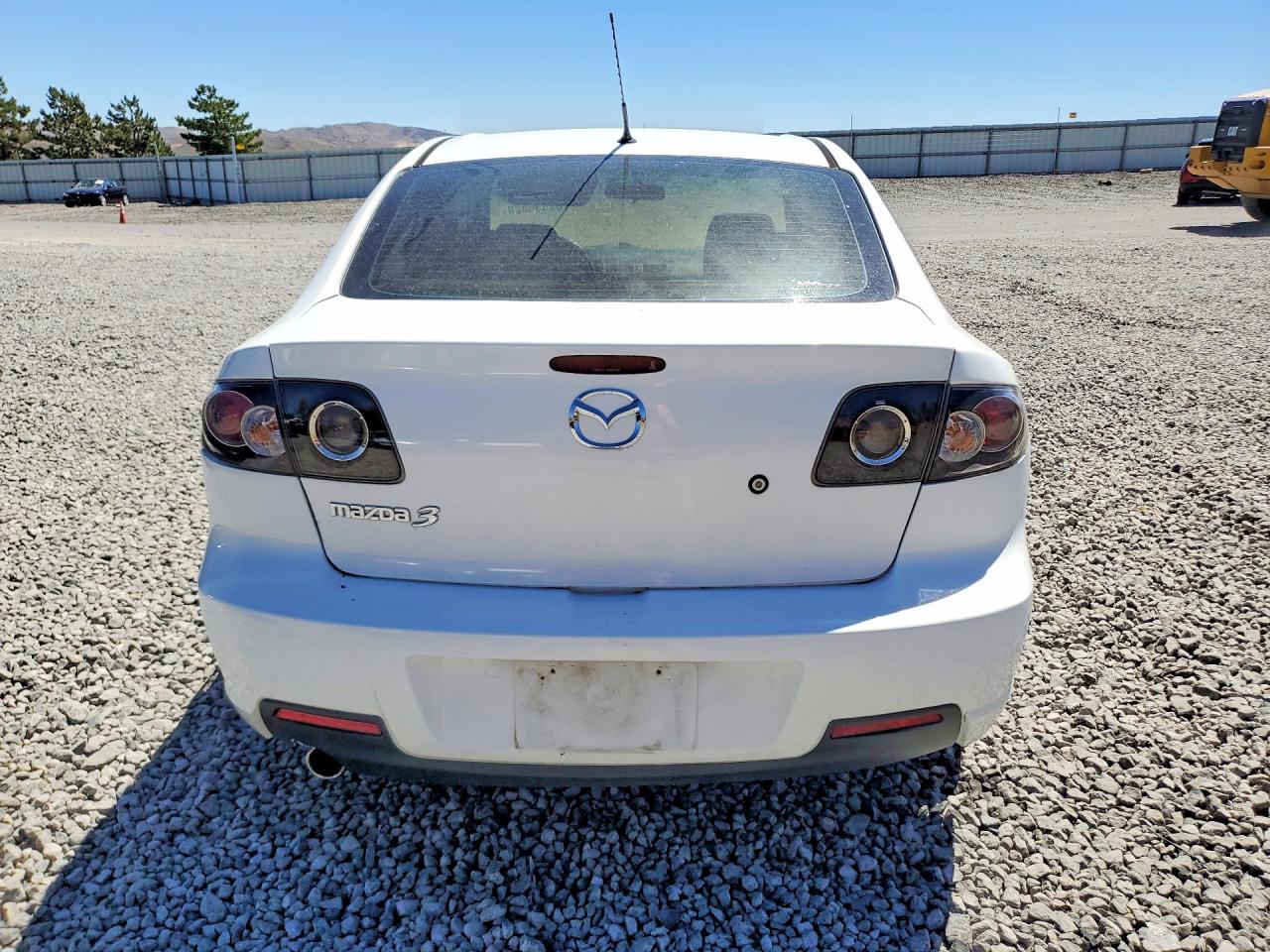 2007 Mazda 3 S White vin: JM1BK323571629382