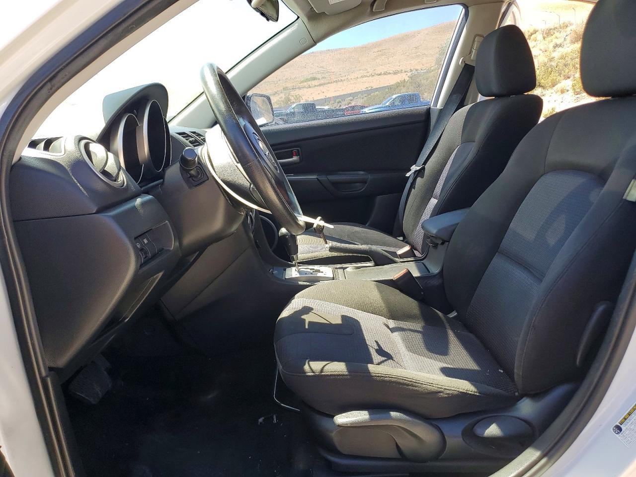 2007 Mazda 3 S White vin: JM1BK323571629382