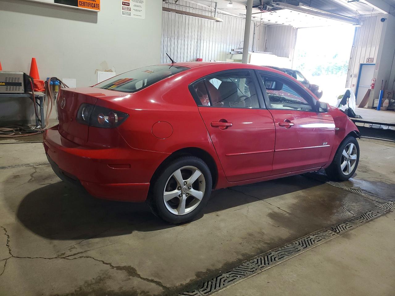 2005 Mazda 3 S Maroon vin: JM1BK323651259539