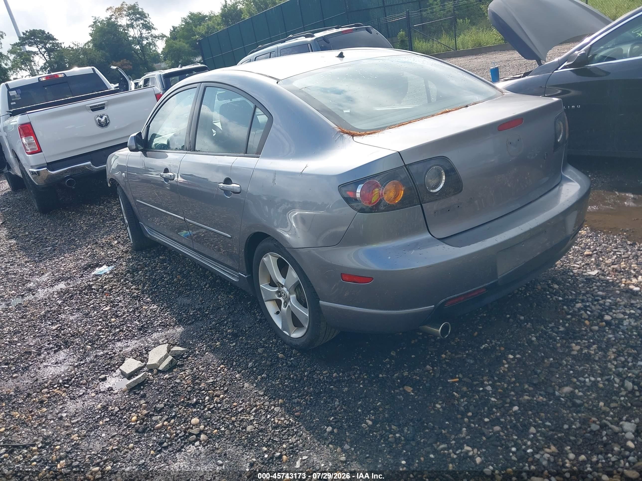 2005 Mazda Mazda3 S Gray vin: JM1BK323651312966