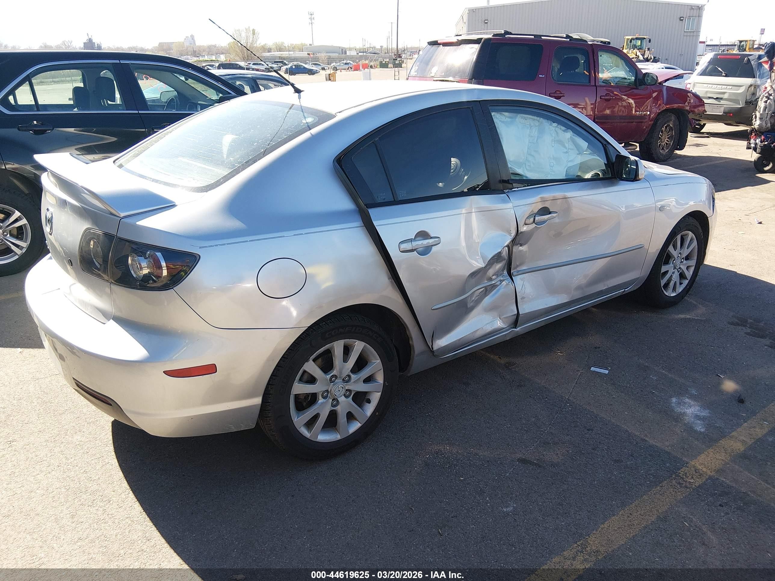 2007 Mazda Mazda3 S Sport Silver vin: JM1BK323671675111