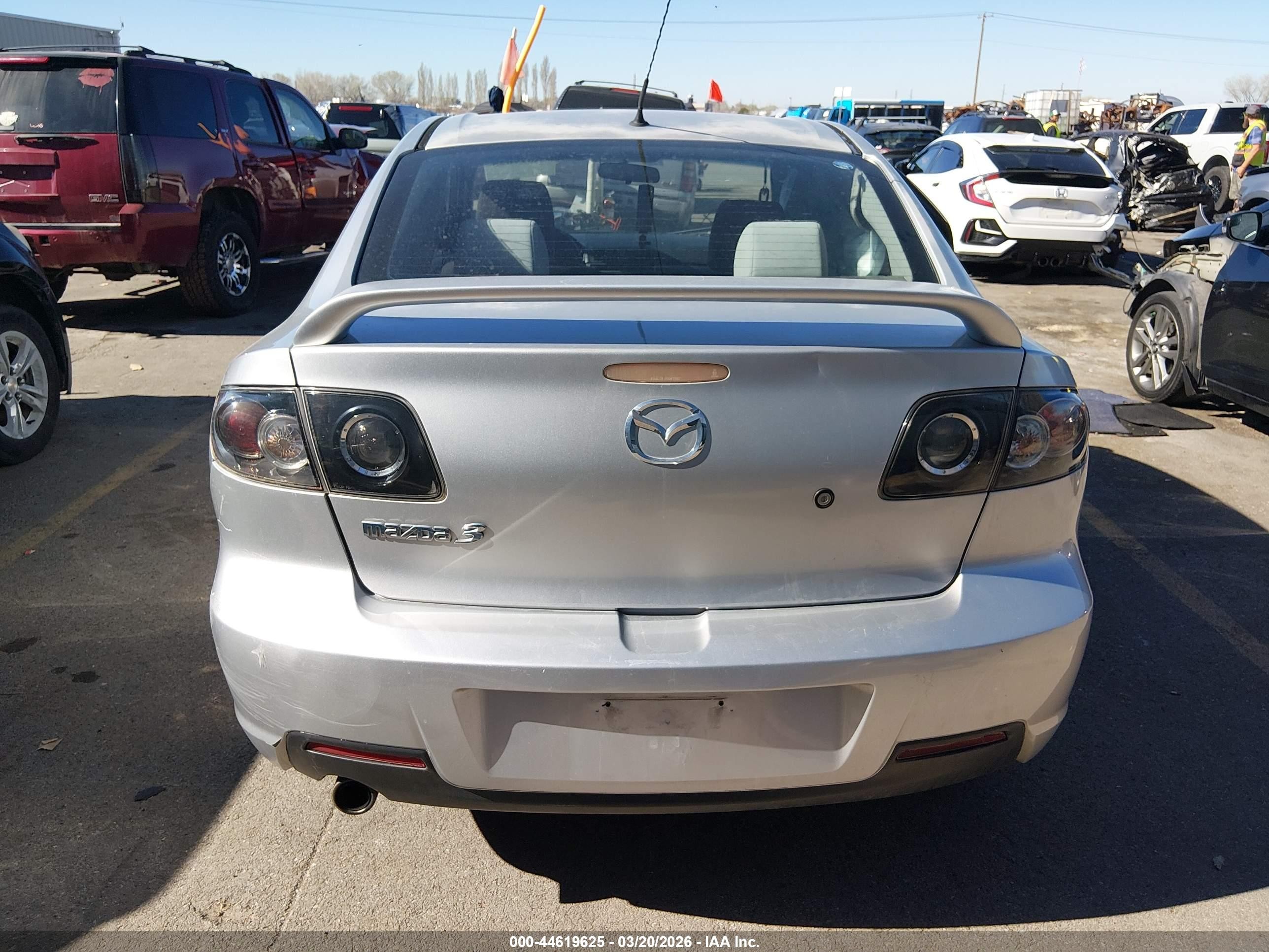 2007 Mazda Mazda3 S Sport Silver vin: JM1BK323671675111