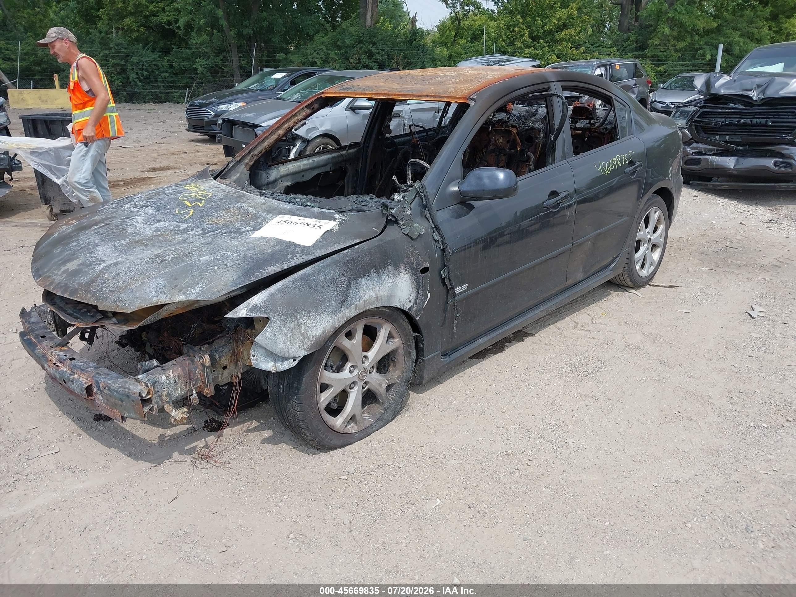 2007 Mazda Mazda3 S Grand Touring Черный vin: JM1BK323671763088