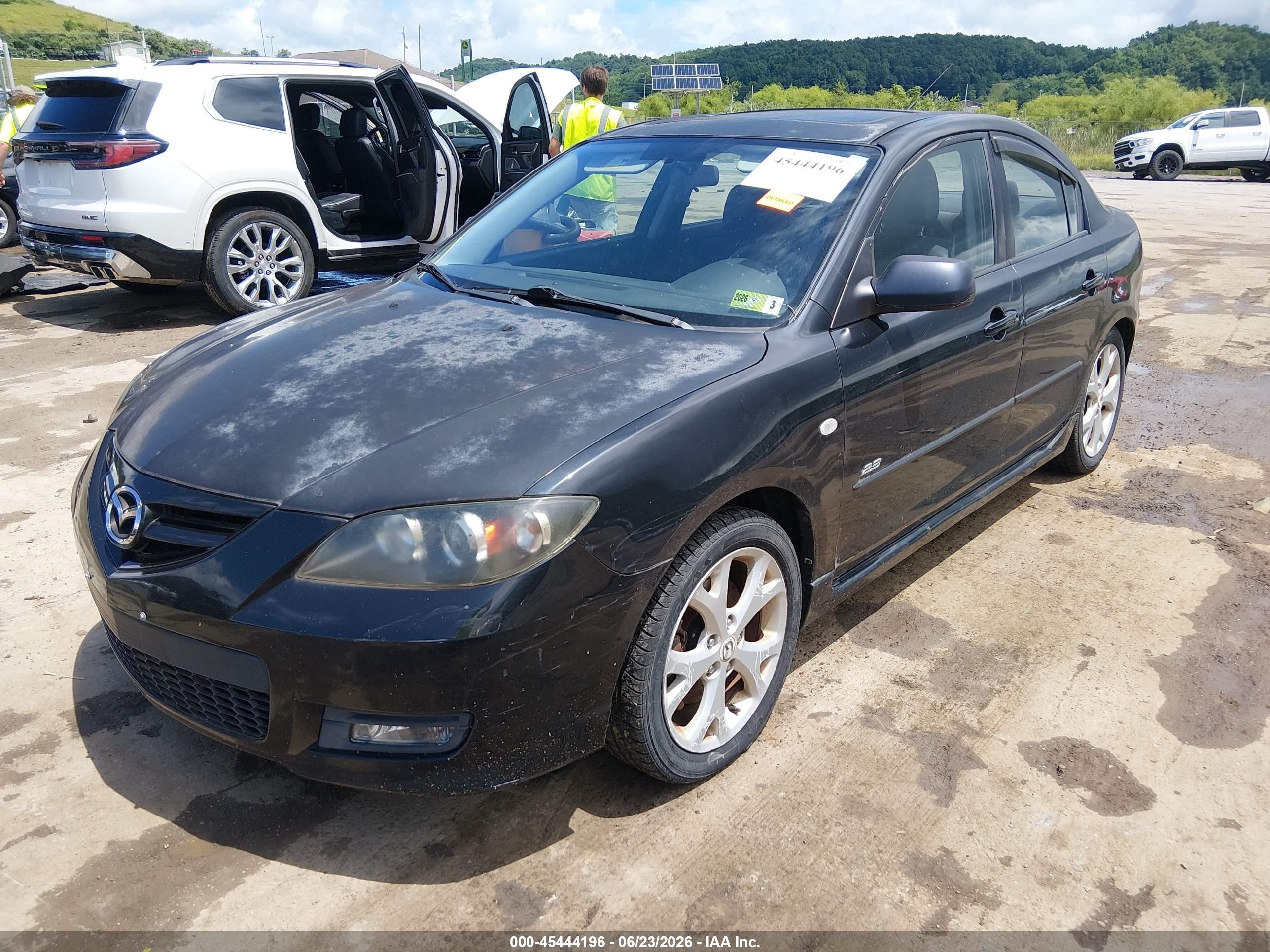 2008 Mazda Mazda3 S Touring Черный vin: JM1BK323681802604