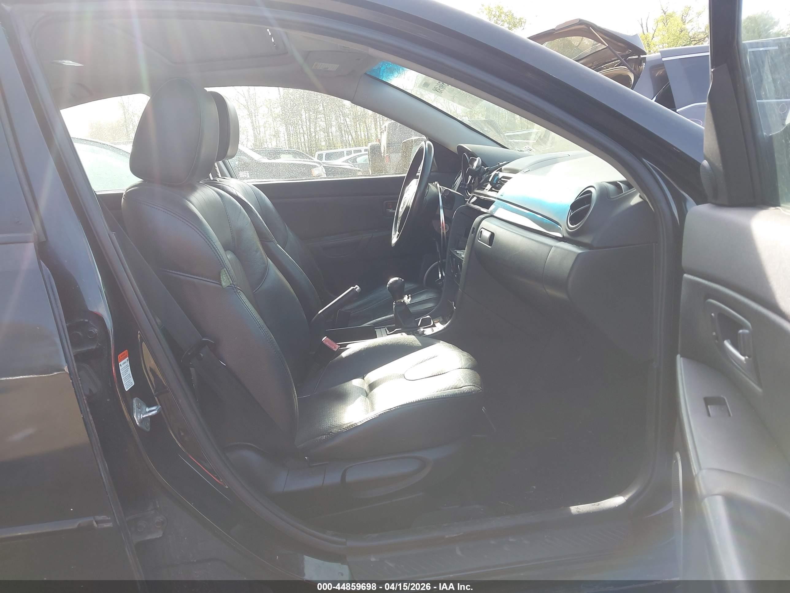 2004 Mazda Mazda3 S Black vin: JM1BK323841215654
