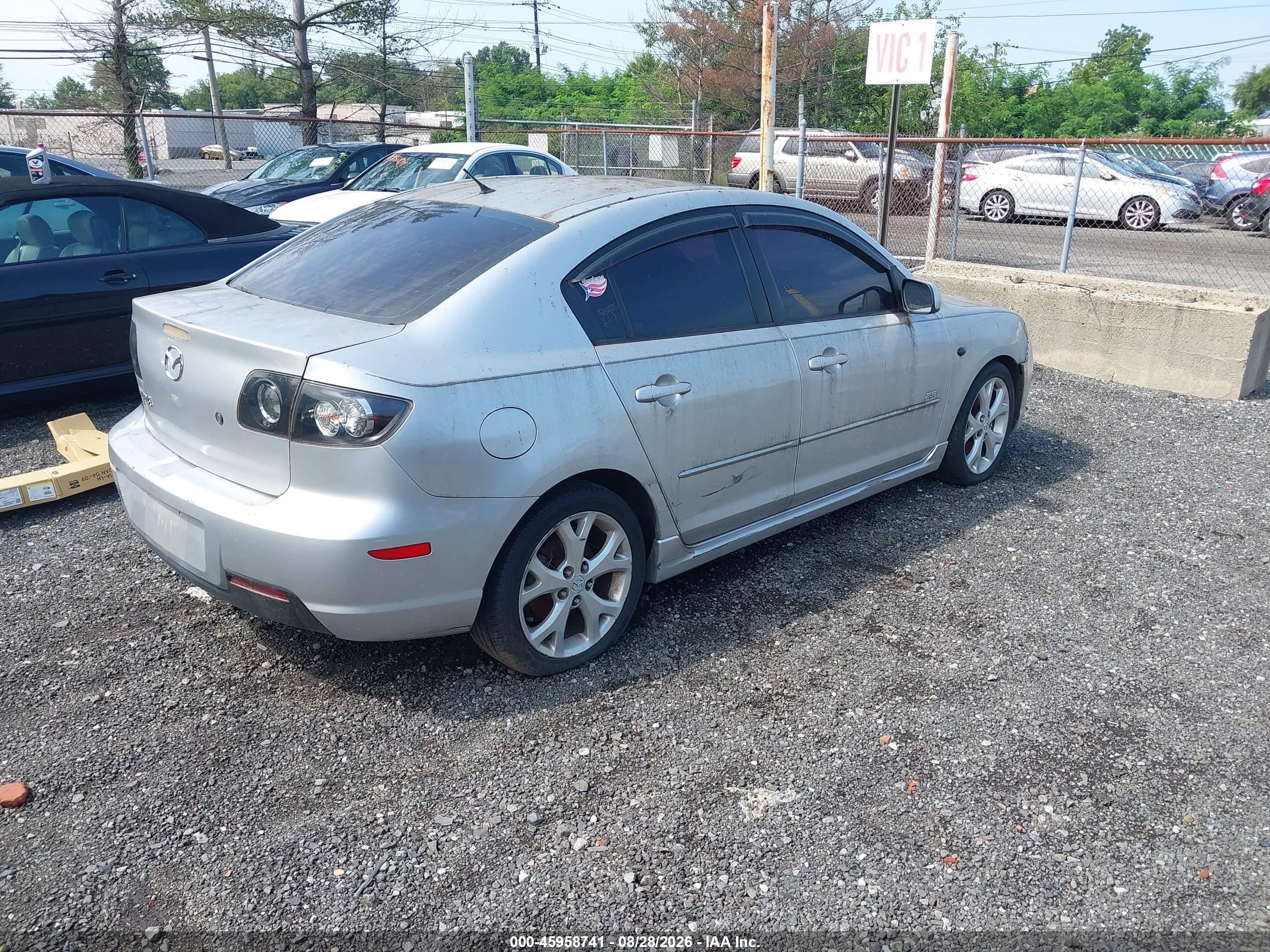 2008 Mazda Mazda3 S Grand Touring Серебряный vin: JM1BK324181121128