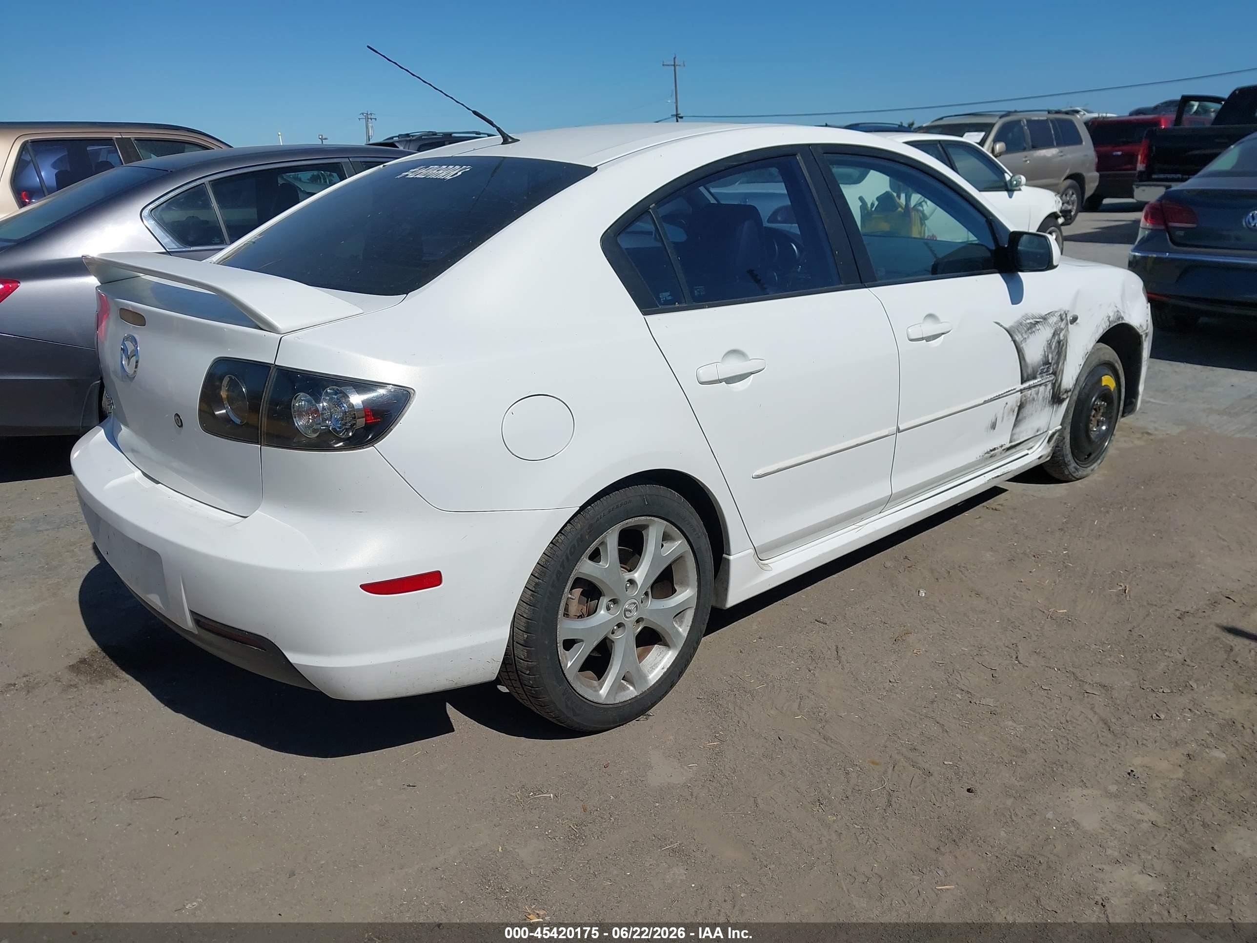 2008 Mazda Mazda3 S Grand Touring White vin: JM1BK324181144277