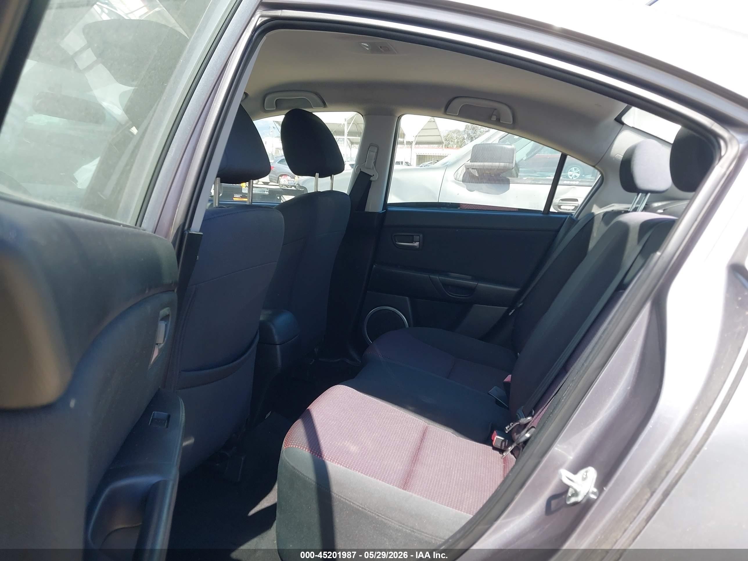 2006 Mazda Mazda3 S Touring Gray vin: JM1BK324561526423