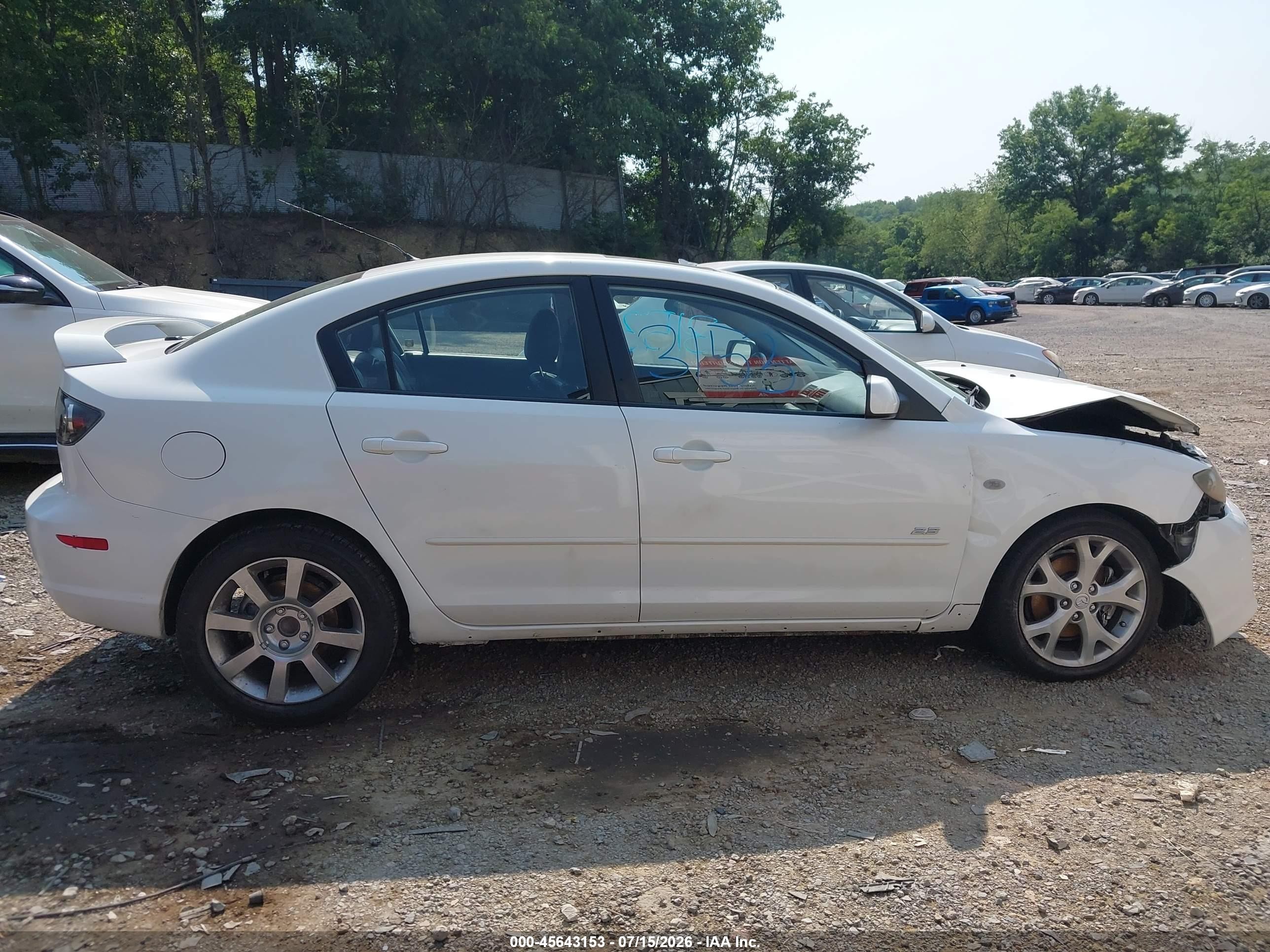 2008 Mazda Mazda3 S Touring White vin: JM1BK324581122945
