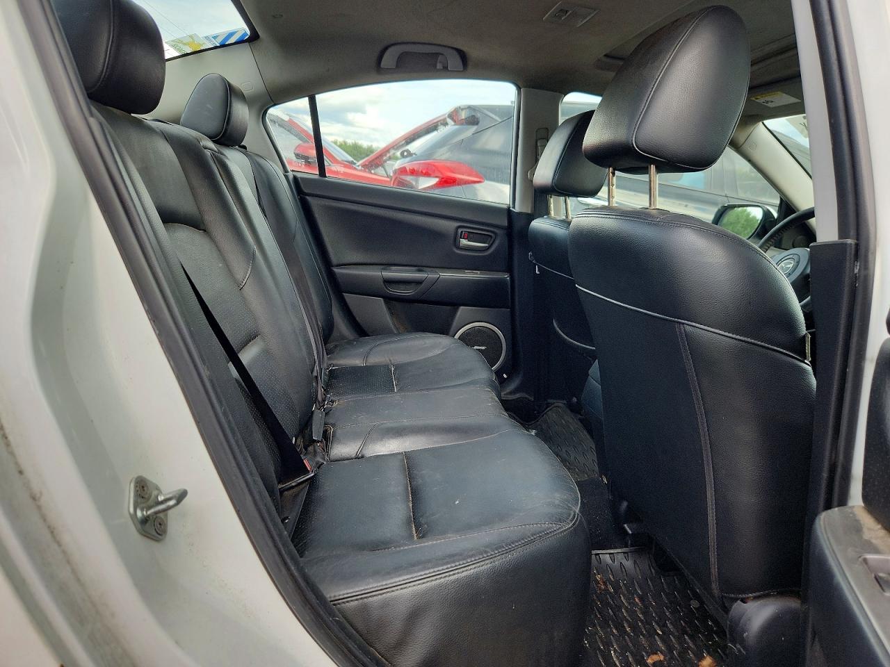 2008 Mazda 3 S White vin: JM1BK324981818790