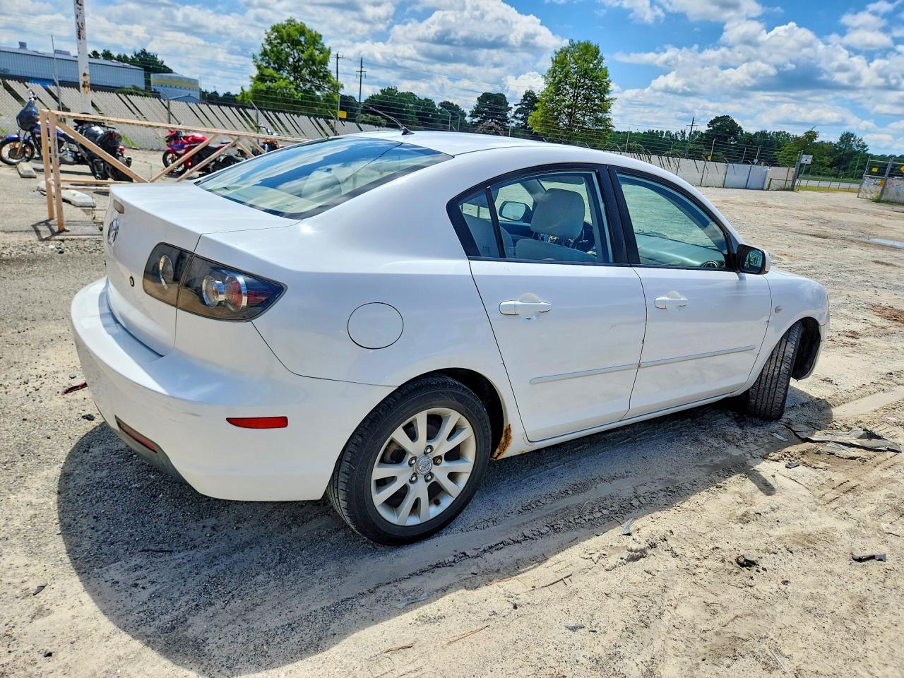 2007 Mazda 3 I White vin: JM1BK32F071725429