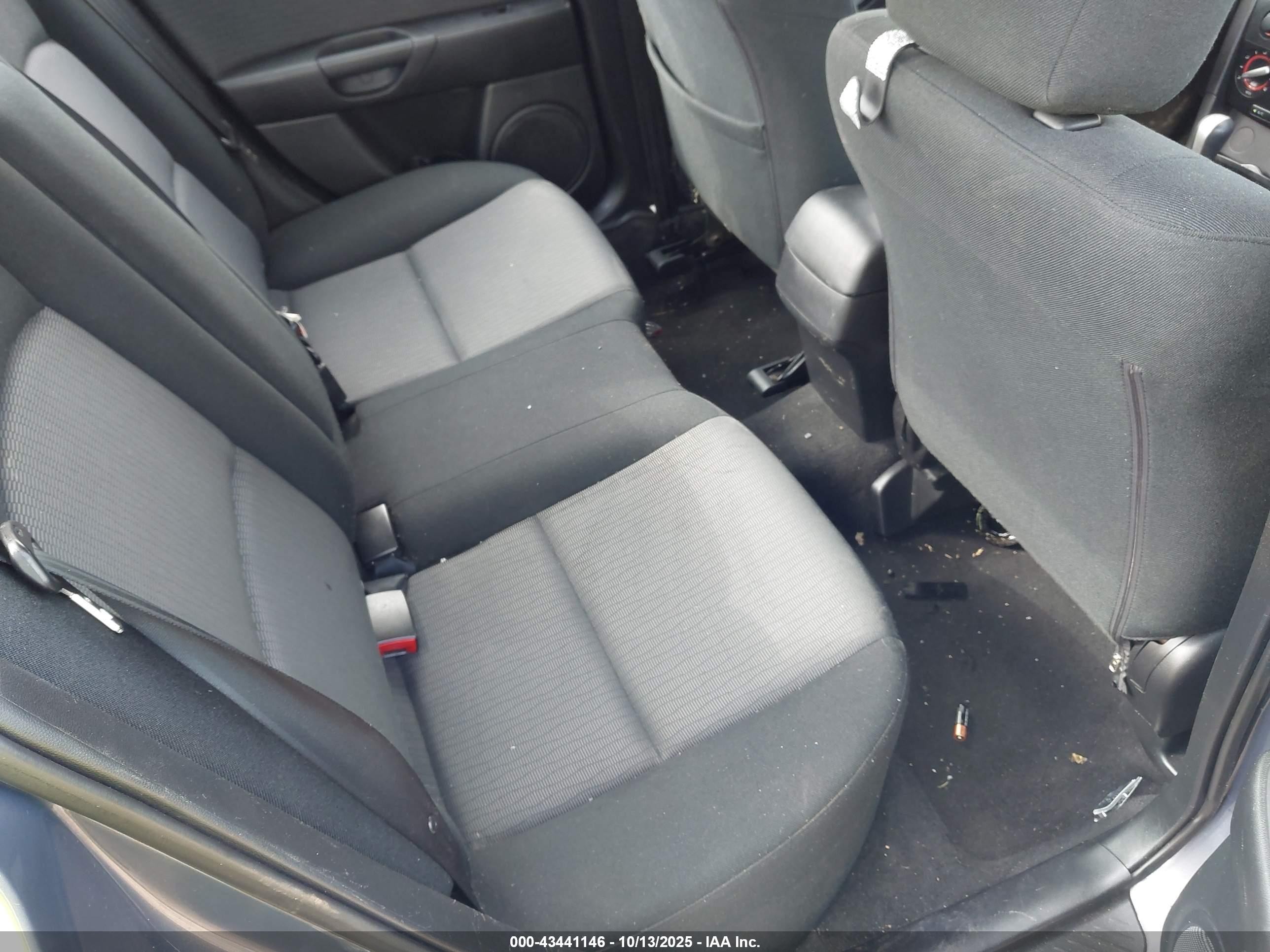 2009 Mazda Mazda3 I Gray vin: JM1BK32F091231204