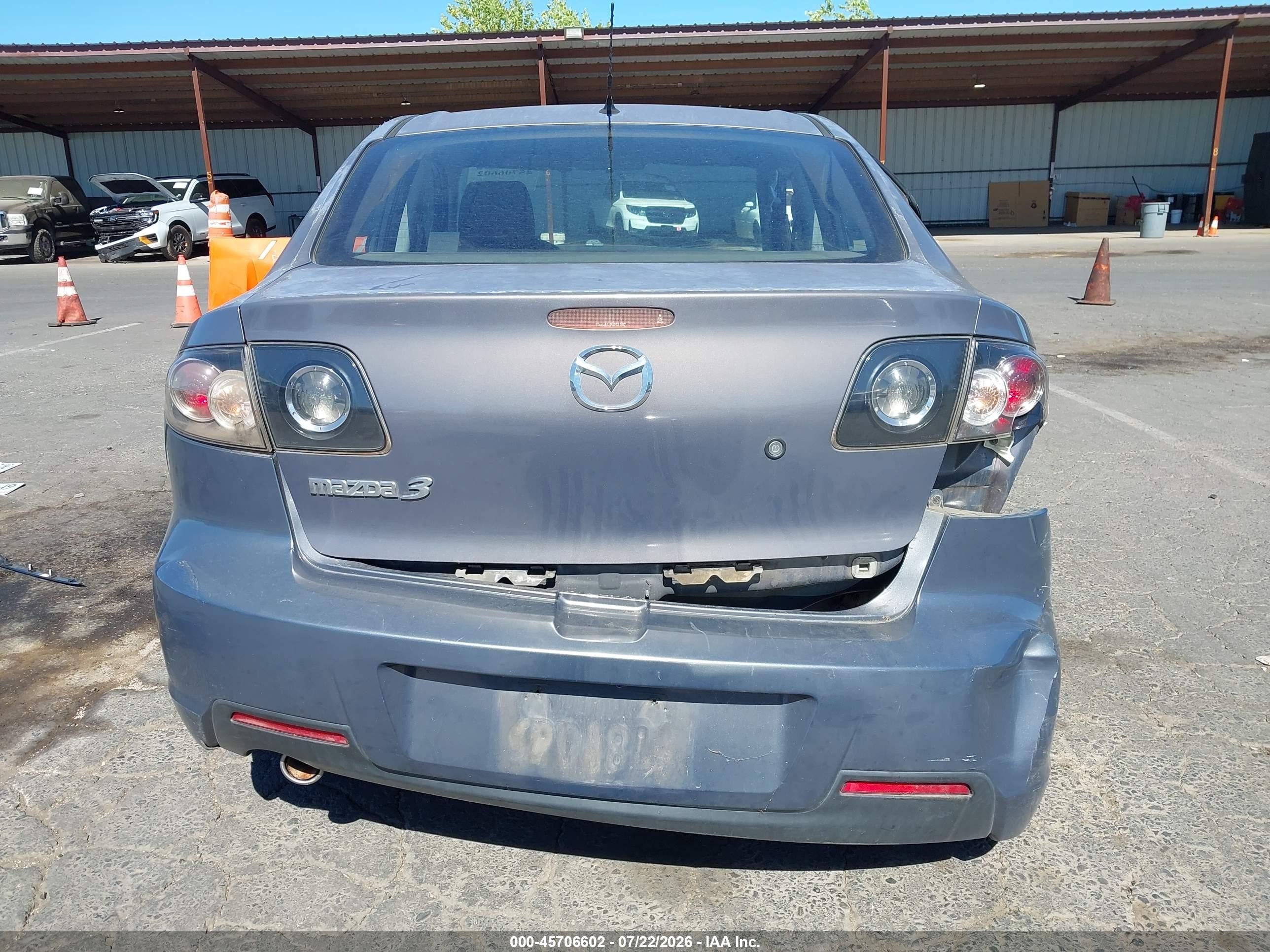 2009 Mazda Mazda3 I Gray vin: JM1BK32F091238718