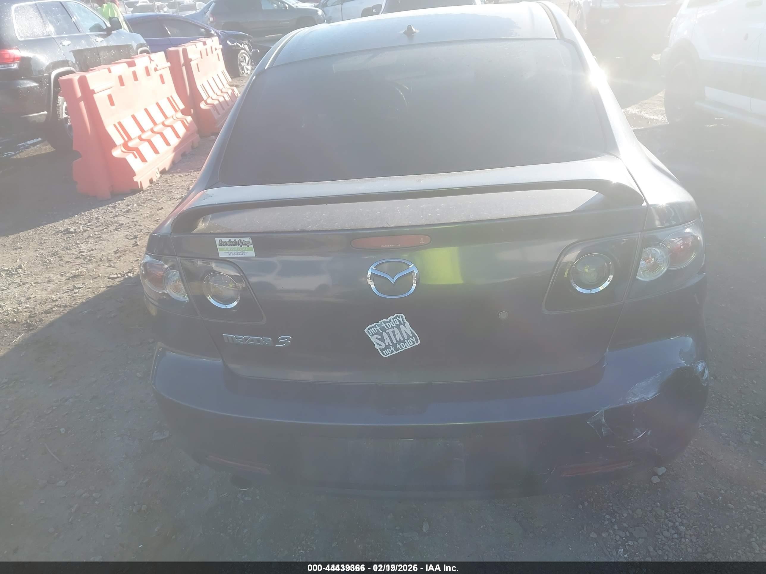 2009 Mazda Mazda3 I Gray vin: JM1BK32F091239447