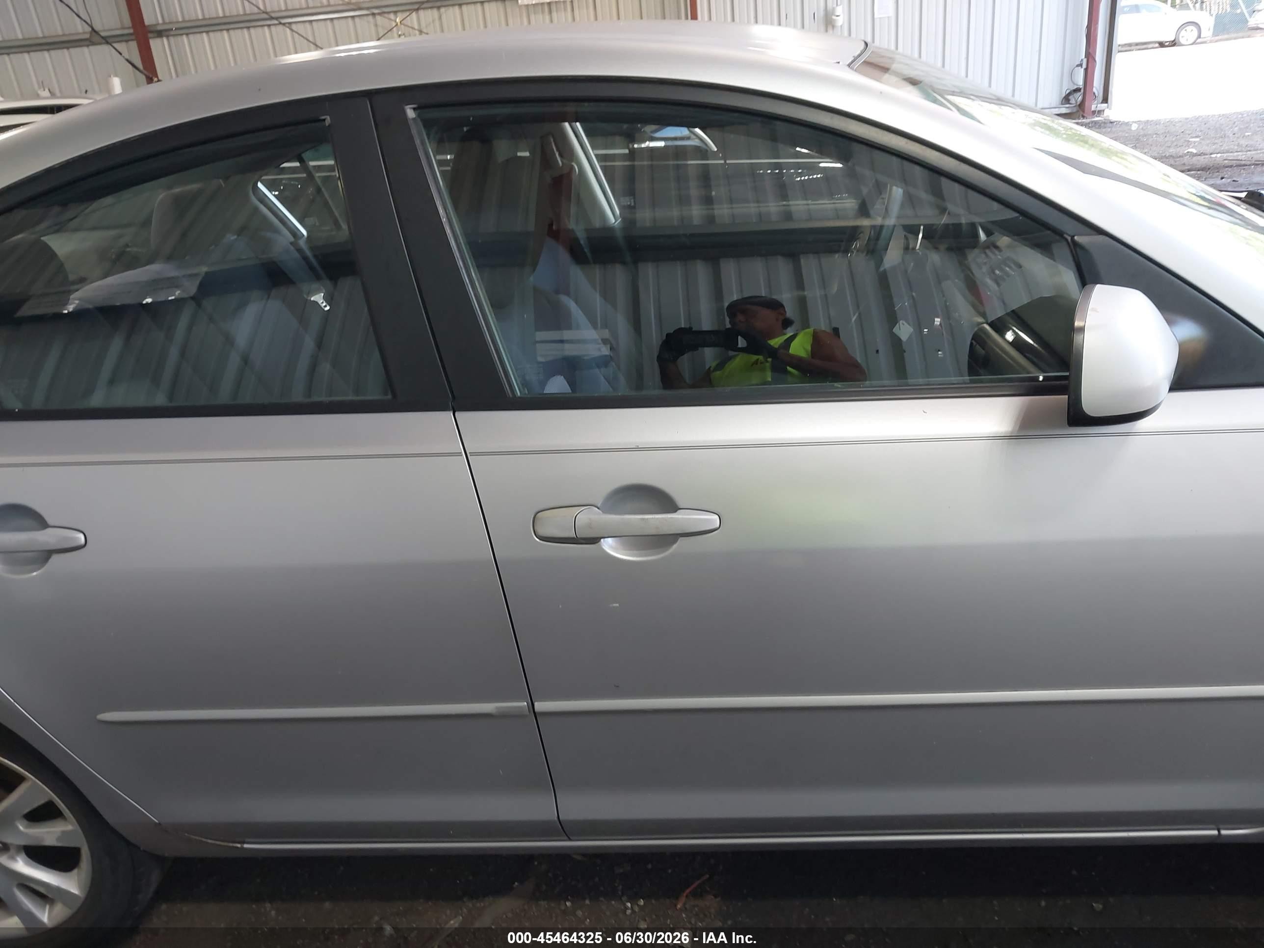 2007 Mazda Mazda3 I Серебряный vin: JM1BK32F171675852