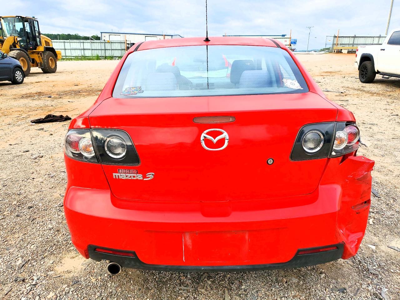 2008 Mazda 3 I Red vin: JM1BK32F181849288