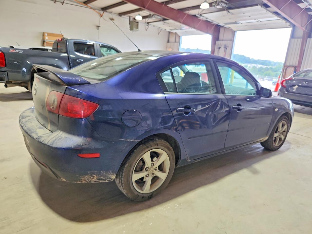 2006 Mazda 3 I Blue vin: JM1BK32F261484004