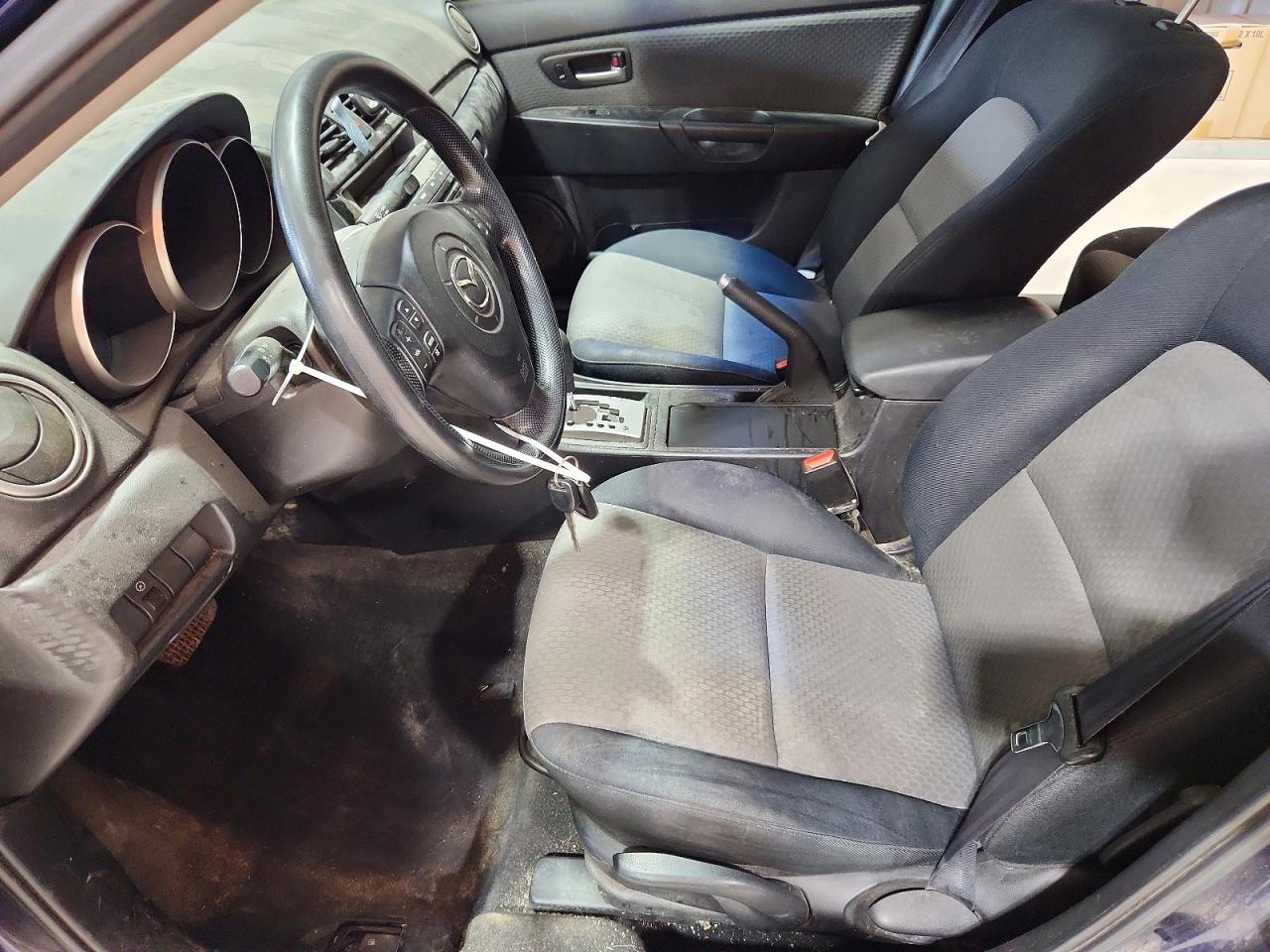 2006 Mazda 3 I Blue vin: JM1BK32F261484004