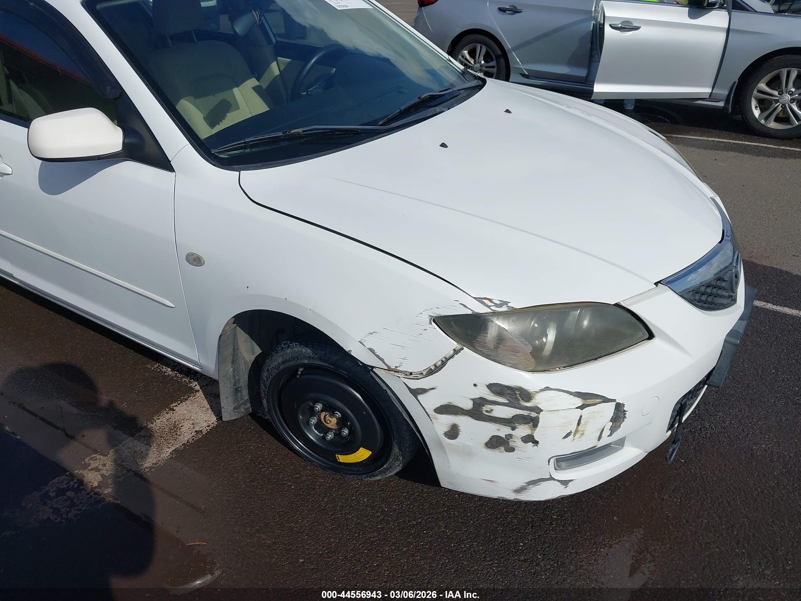 2007 Mazda Mazda3 I Touring White vin: JM1BK32F271659126