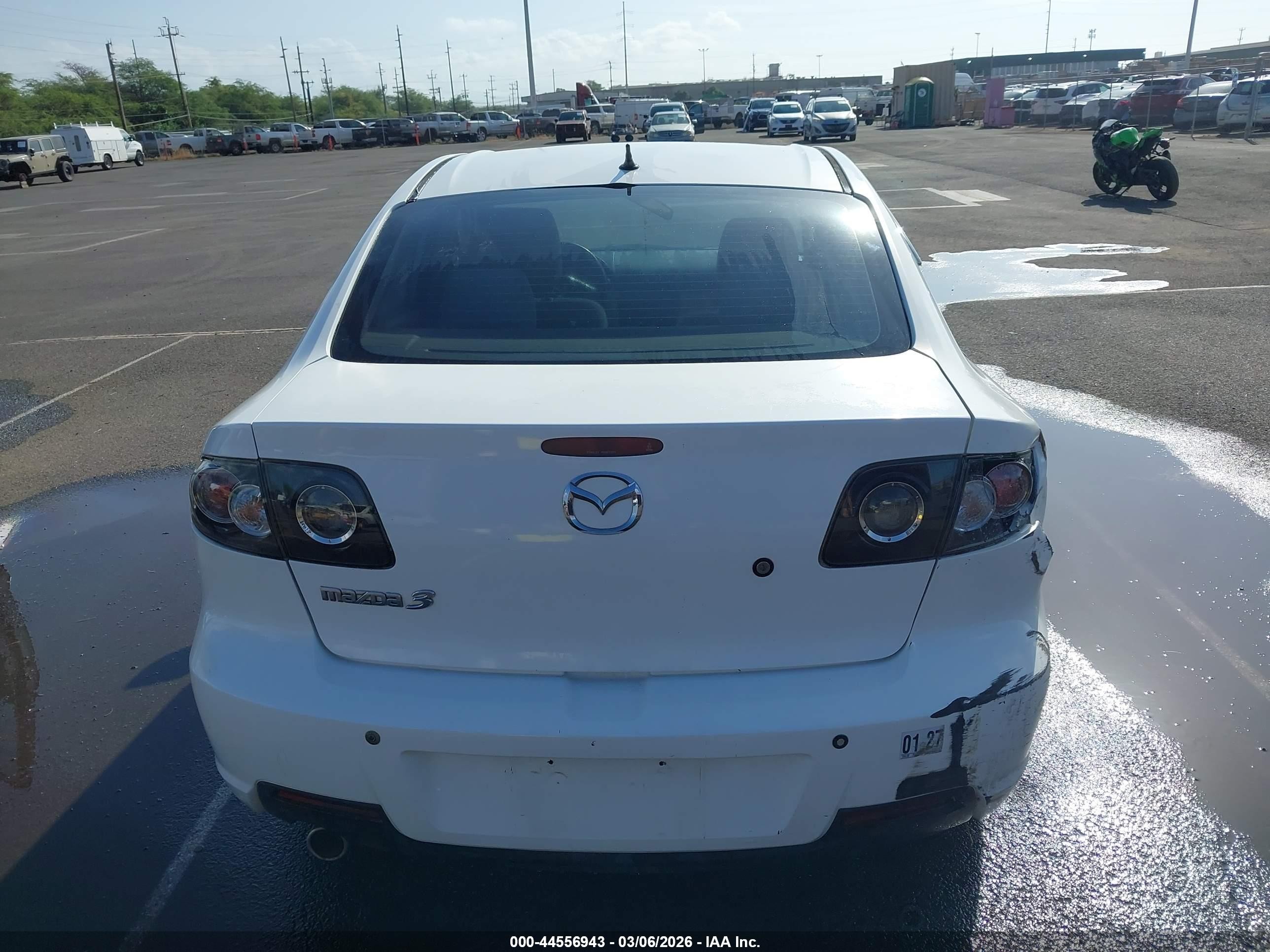 2007 Mazda Mazda3 I Touring White vin: JM1BK32F271659126