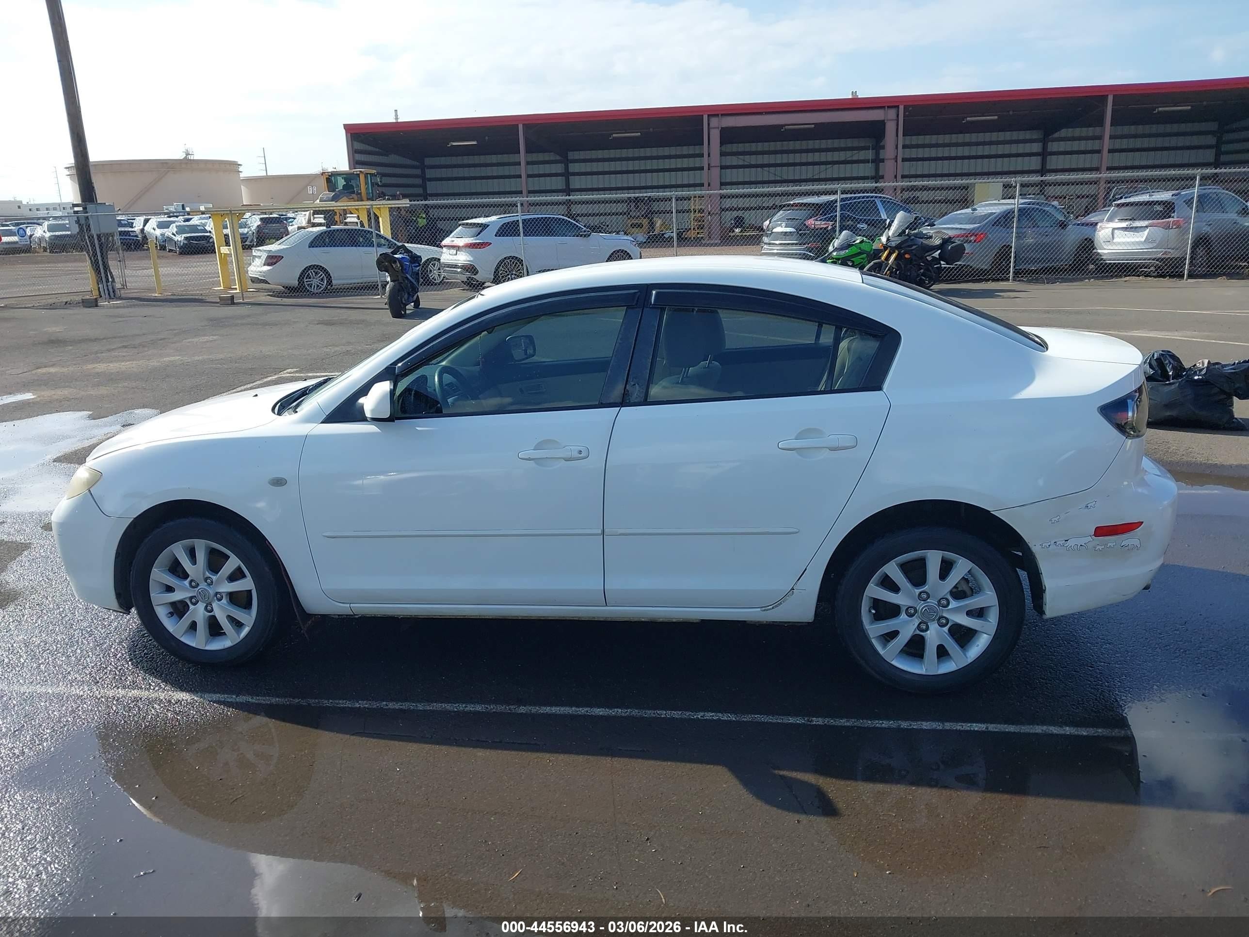 2007 Mazda Mazda3 I Touring White vin: JM1BK32F271659126