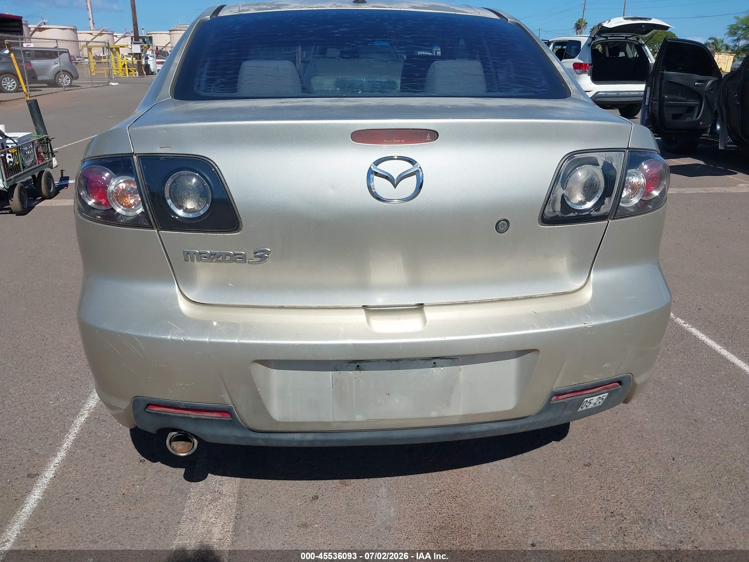 2007 Mazda Mazda3 I Silver vin: JM1BK32F271770811