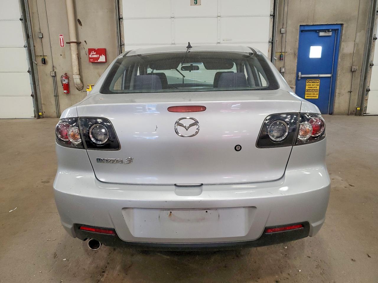 2008 Mazda 3 I Silver vin: JM1BK32F281169013