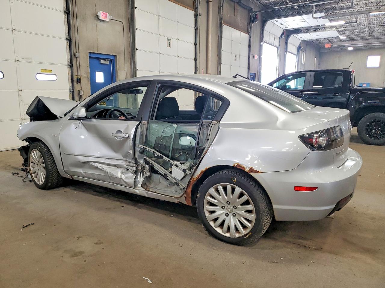 2008 Mazda 3 I Silver vin: JM1BK32F281169013