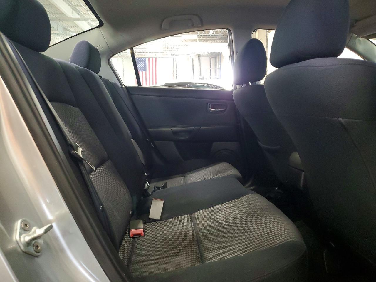 2008 Mazda 3 I Silver vin: JM1BK32F281169013