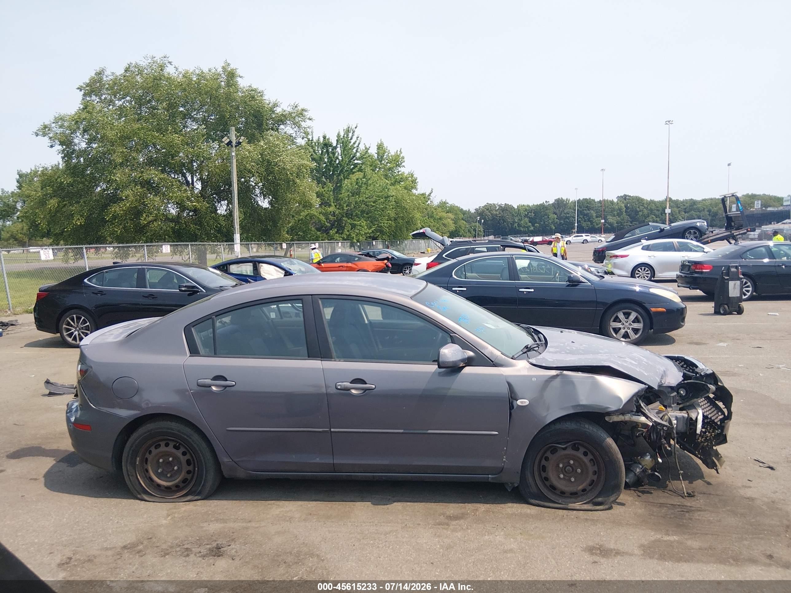 2009 Mazda Mazda3 I Sport Gray vin: JM1BK32F291200018
