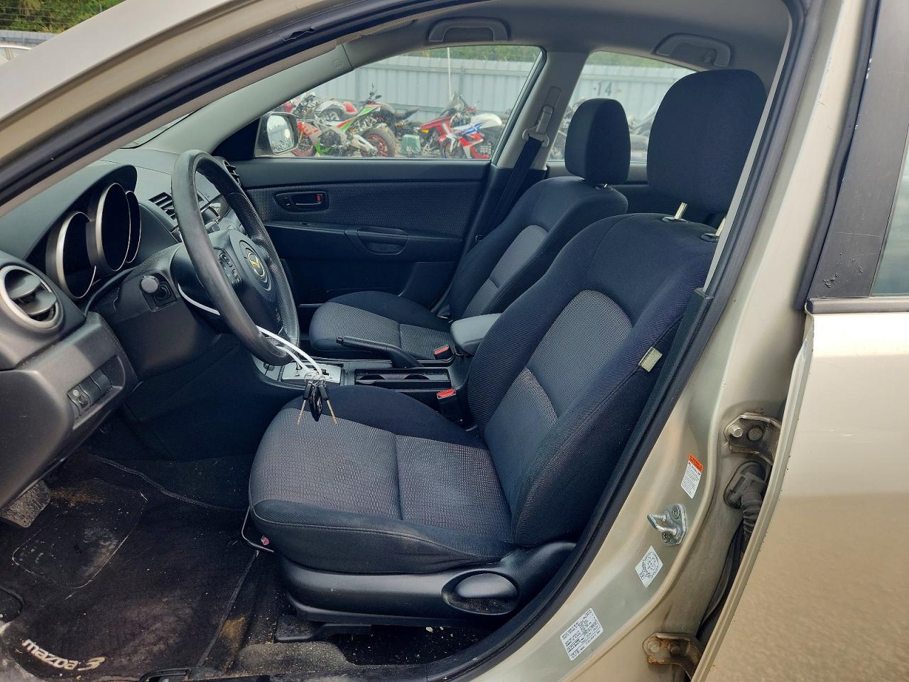 2007 Mazda 3 I Beige vin: JM1BK32F371616396