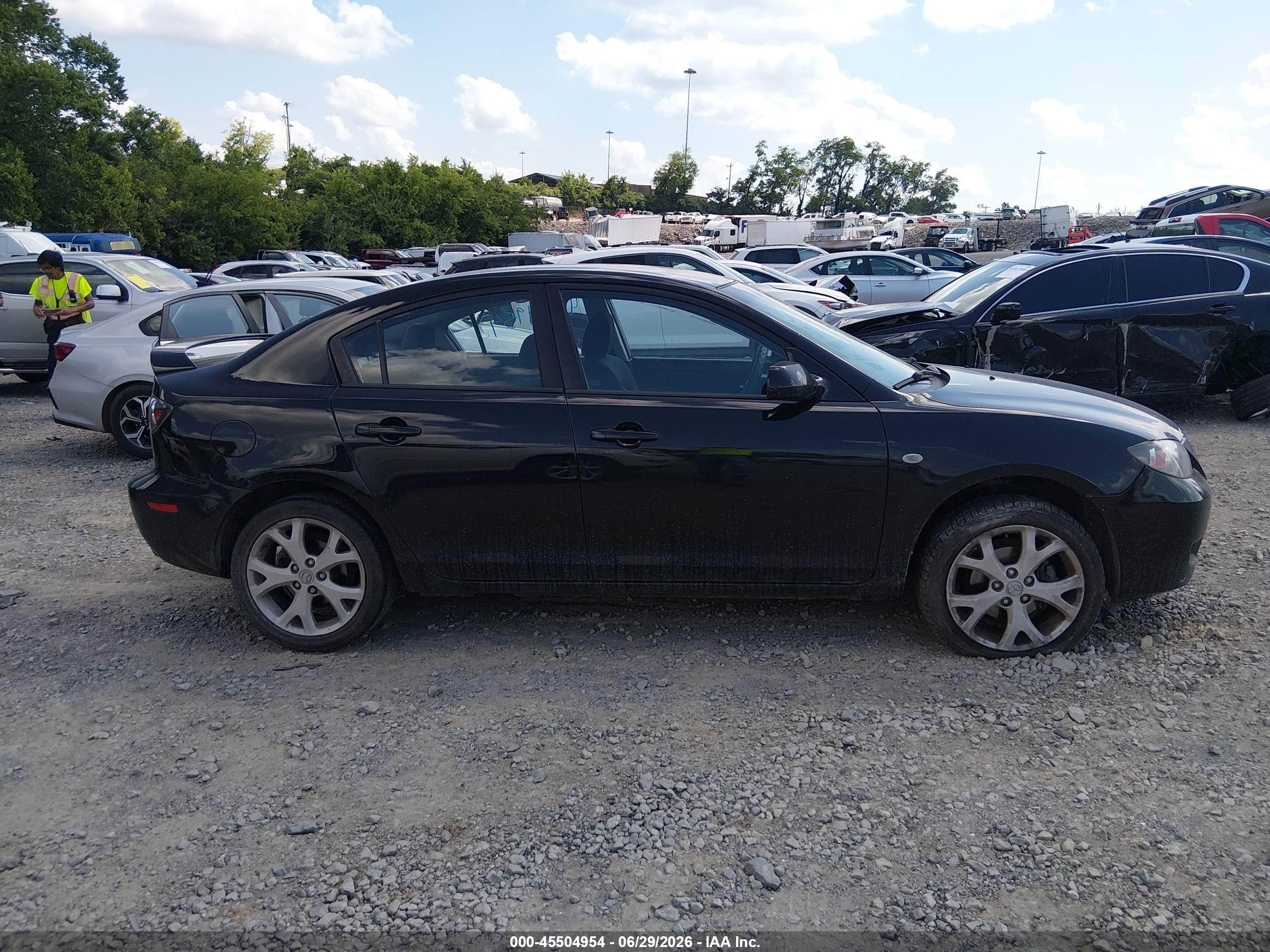 2009 Mazda Mazda3 I Black vin: JM1BK32F391215837