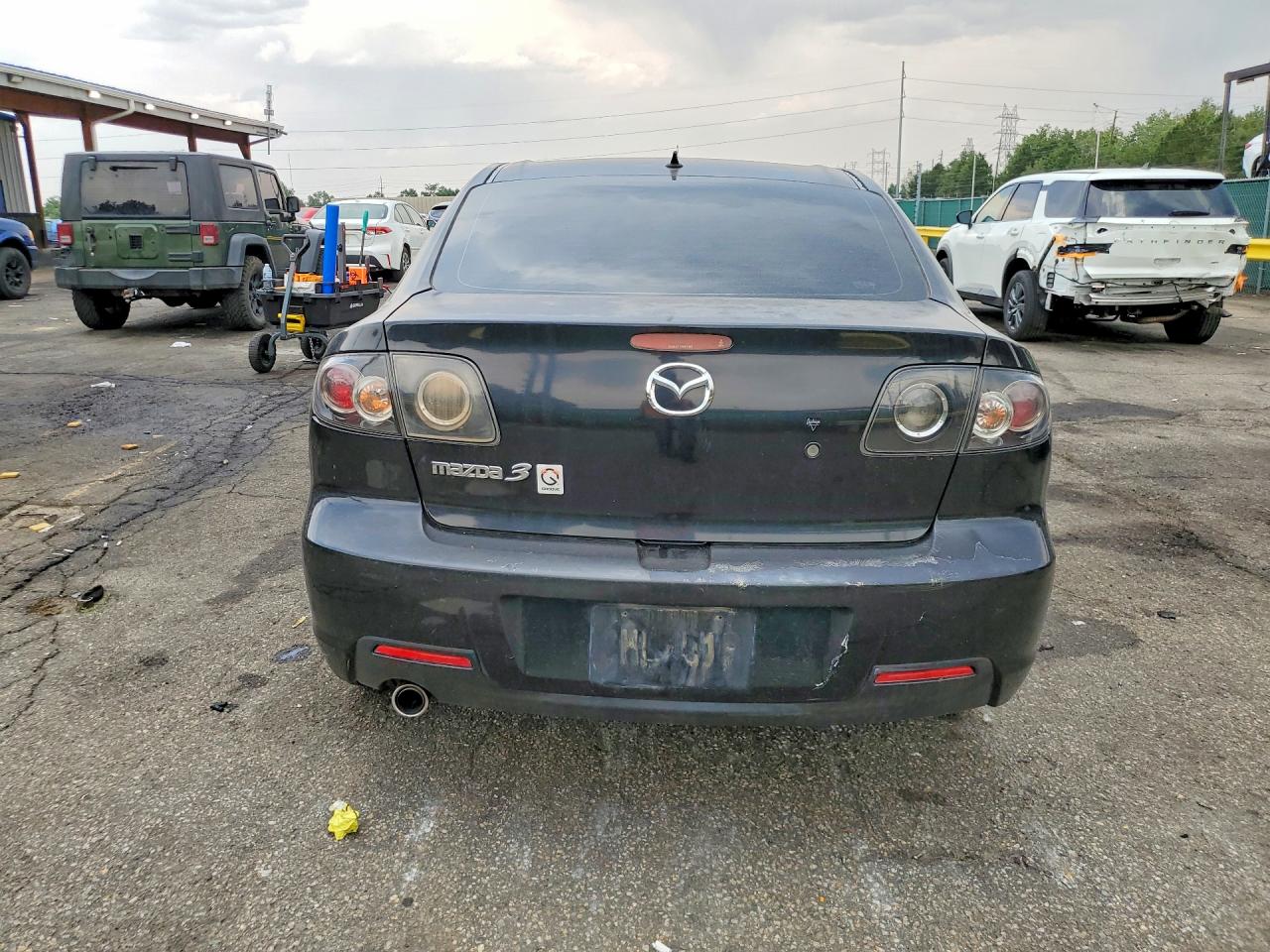 2007 Mazda 3 I Black vin: JM1BK32F471652372