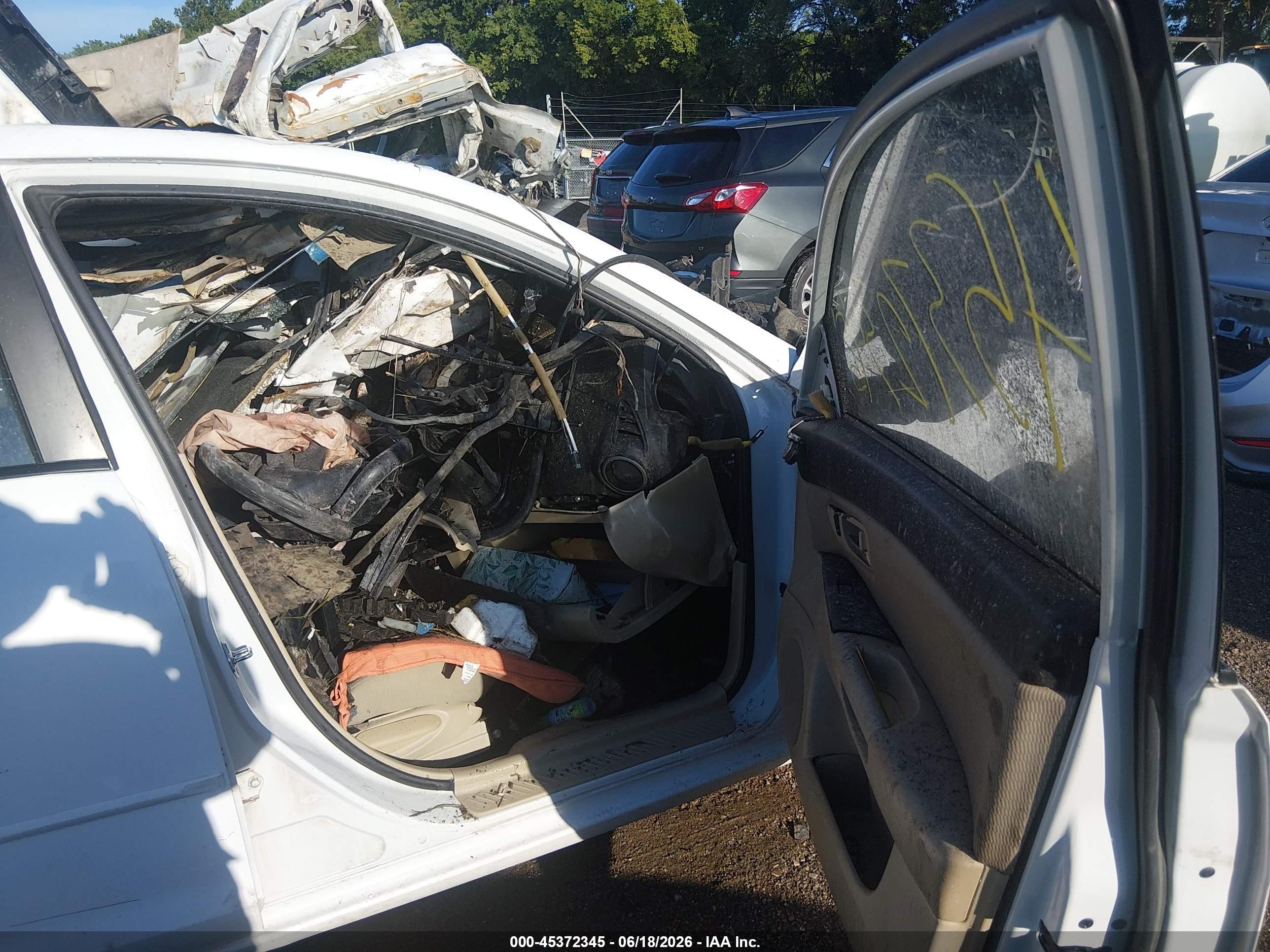 2007 Mazda Mazda3 I White vin: JM1BK32F471688370