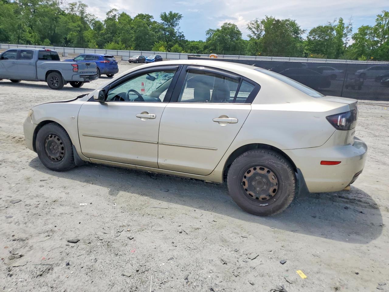 2008 Mazda 3 I Tan vin: JM1BK32F481864674