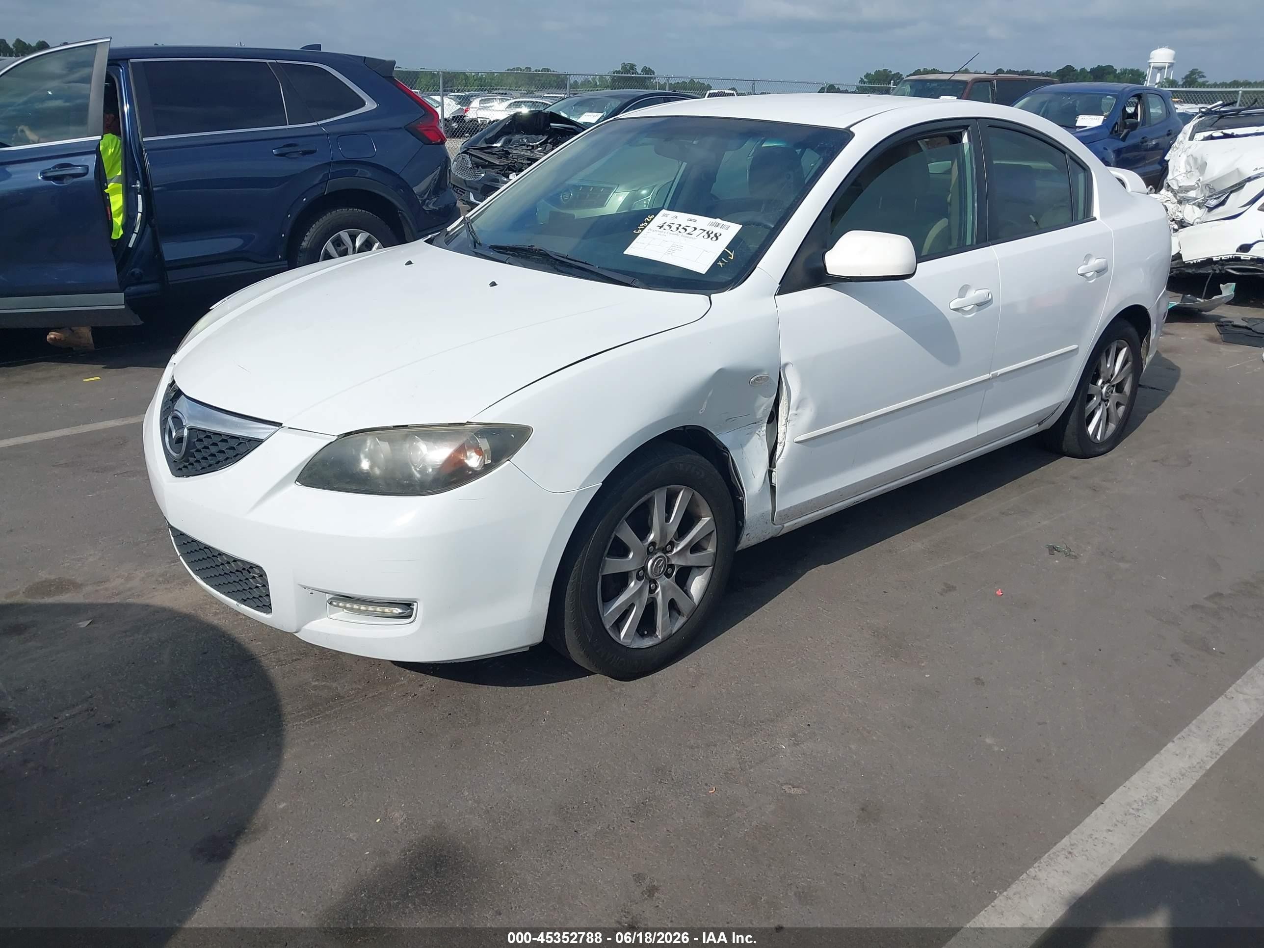 2007 Mazda Mazda3 I Белый vin: JM1BK32F571652879