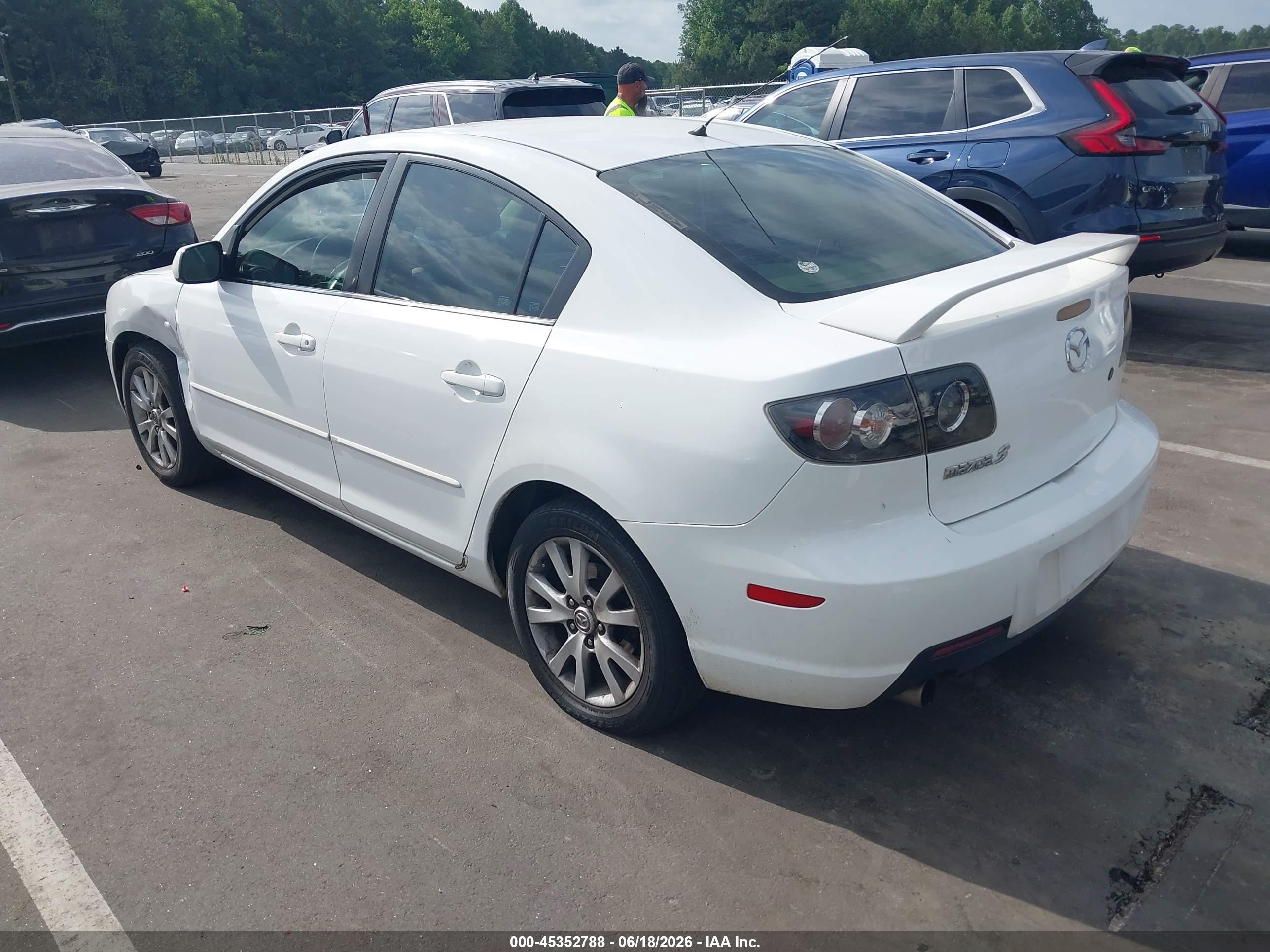2007 Mazda Mazda3 I Белый vin: JM1BK32F571652879