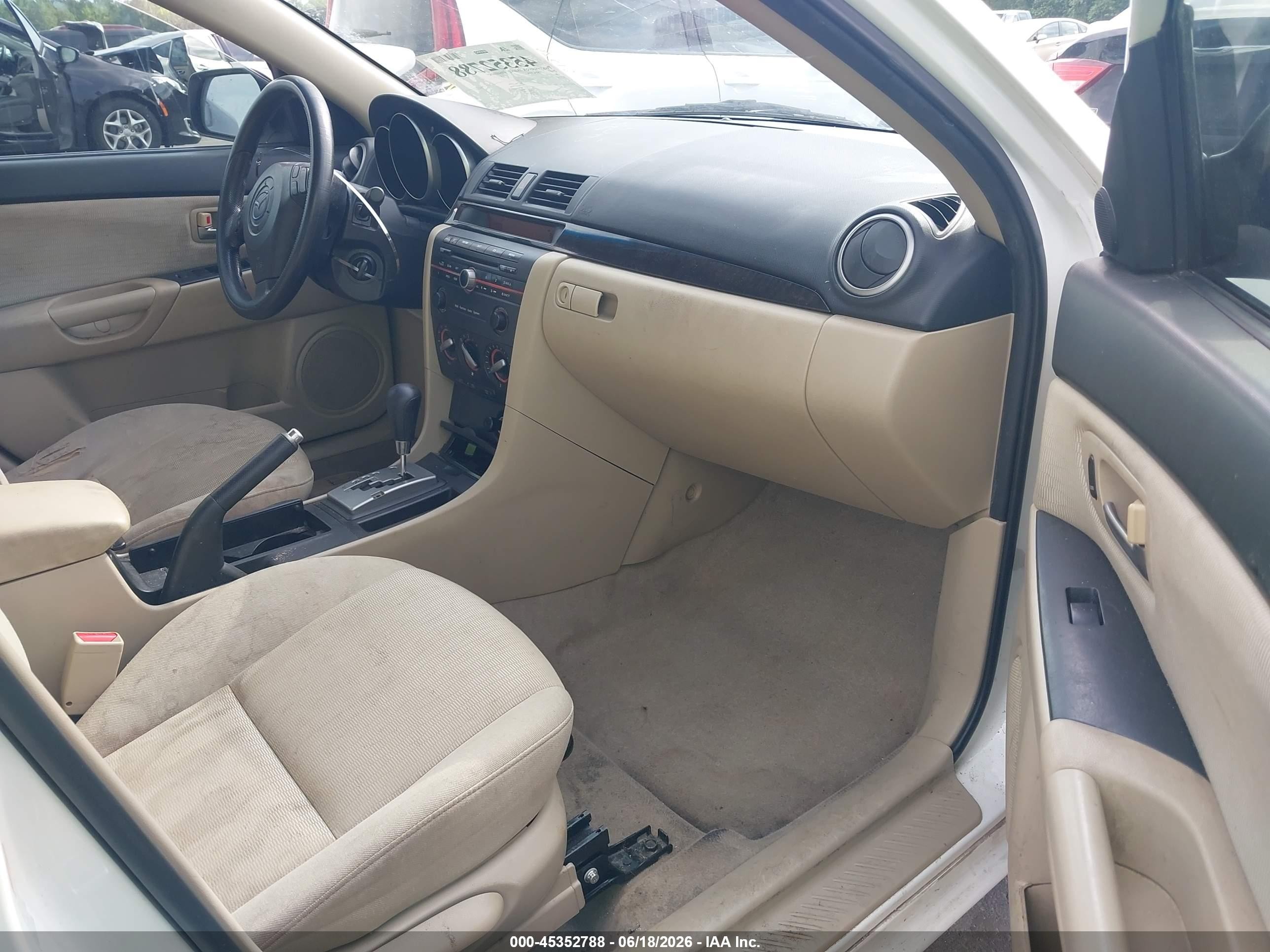 2007 Mazda Mazda3 I Белый vin: JM1BK32F571652879