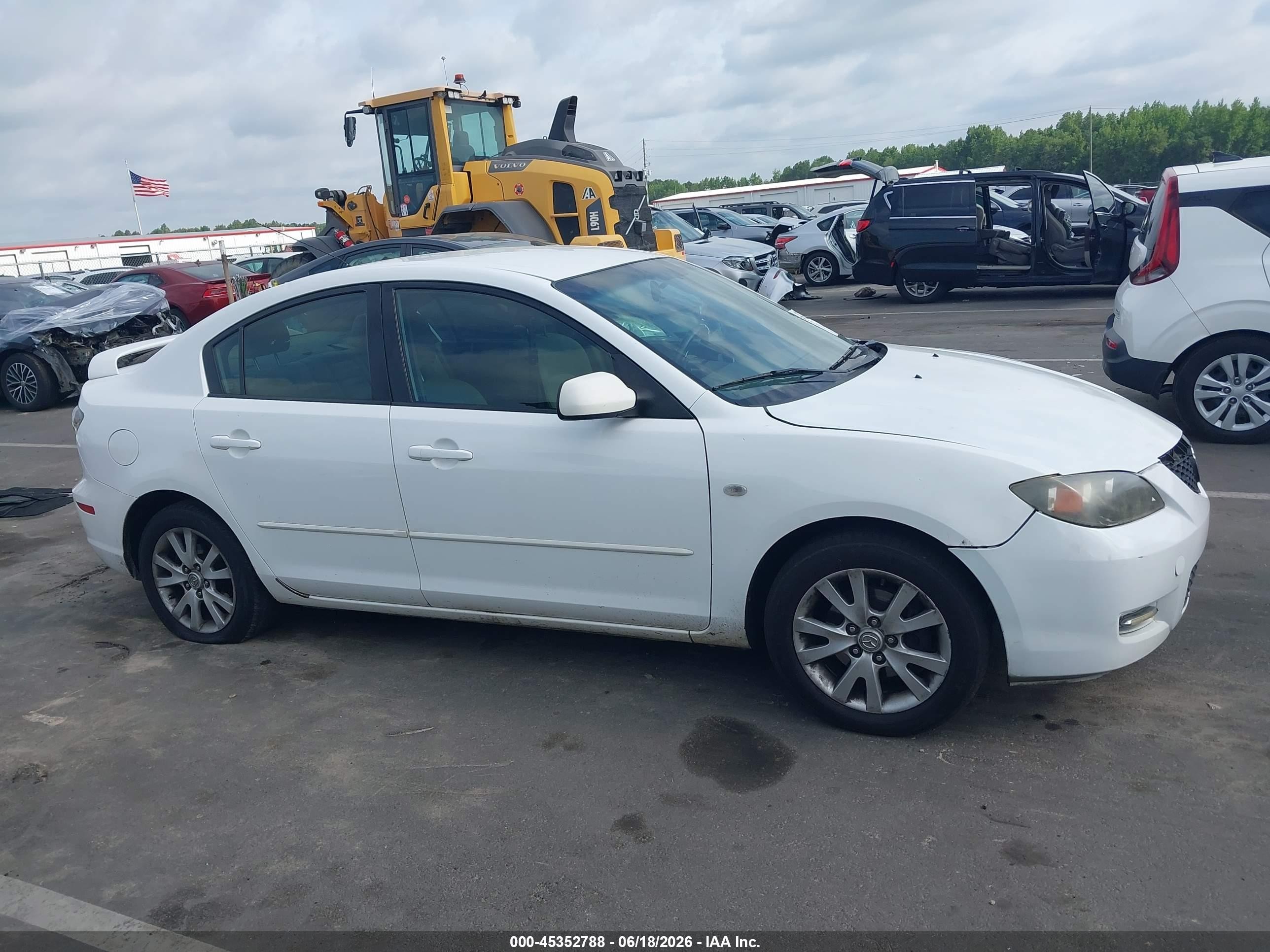 2007 Mazda Mazda3 I Белый vin: JM1BK32F571652879