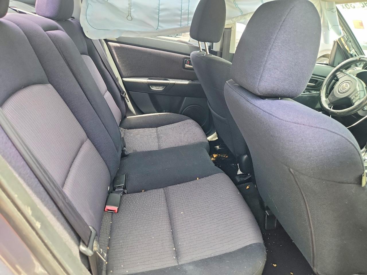 2007 Mazda 3 I Silver vin: JM1BK32F571677636