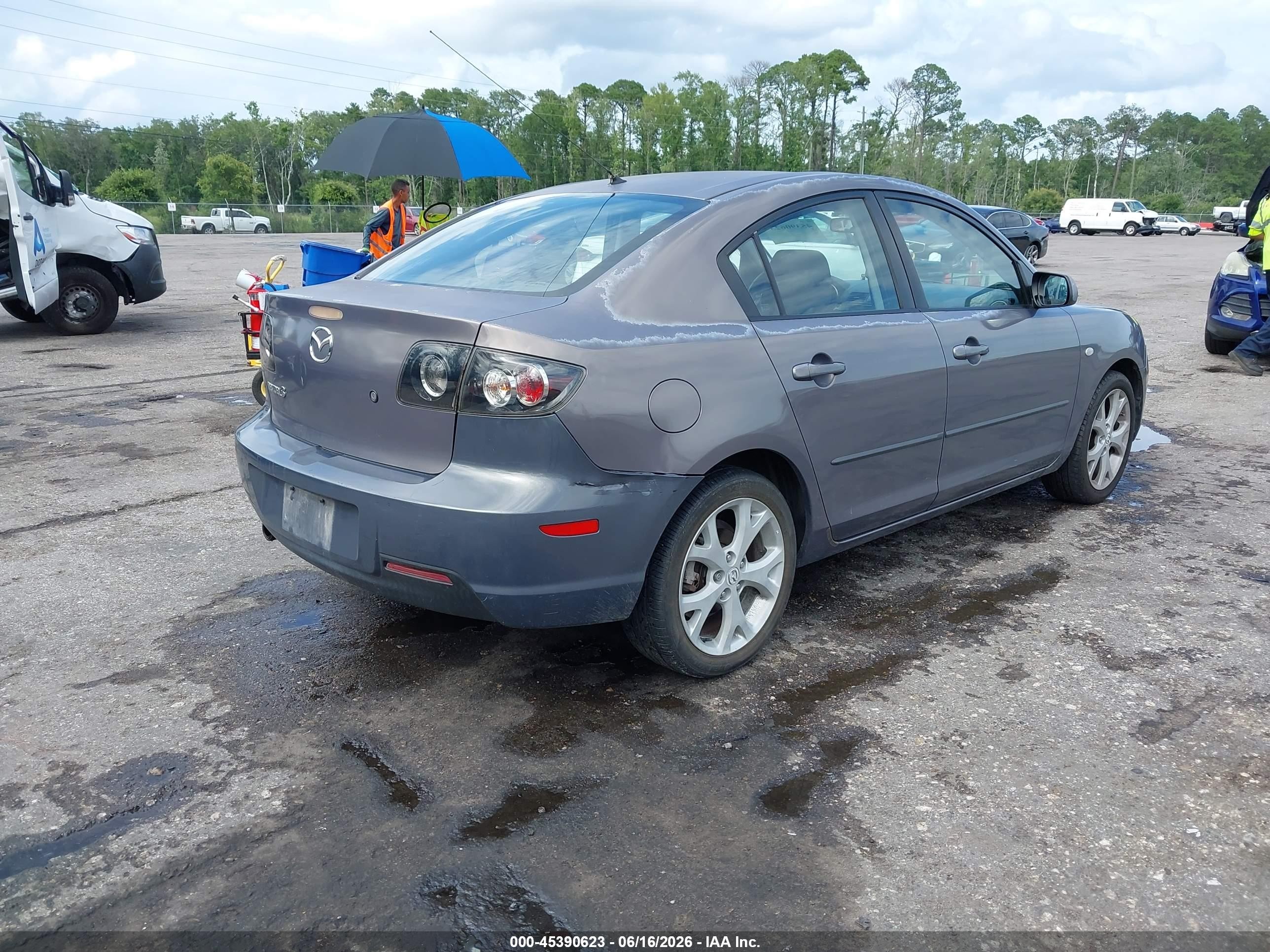 2008 Mazda Mazda3 I Touring Value Beige vin: JM1BK32F581147281