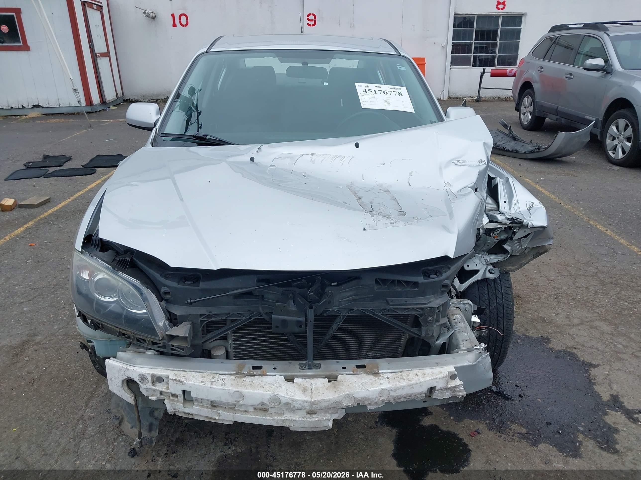 2008 Mazda Mazda3 I Silver vin: JM1BK32F581863694