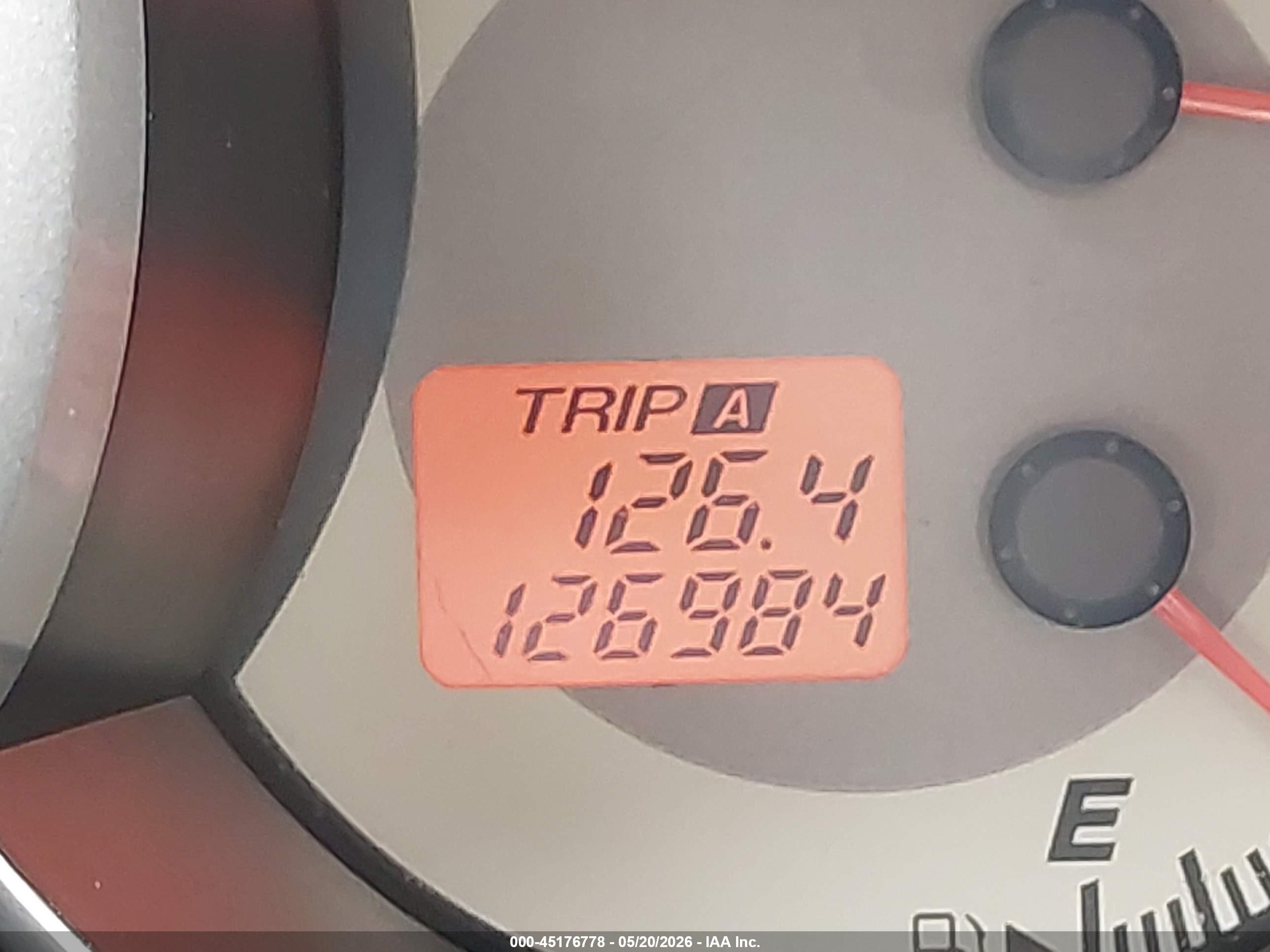 2008 Mazda Mazda3 I Silver vin: JM1BK32F581863694