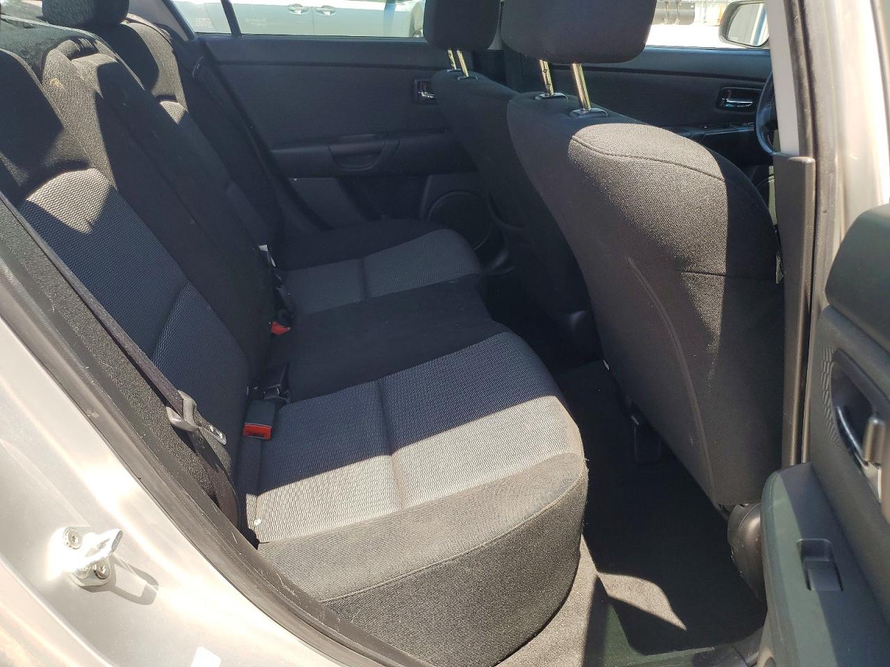 2008 Mazda 3 I Серебряный vin: JM1BK32F681176224
