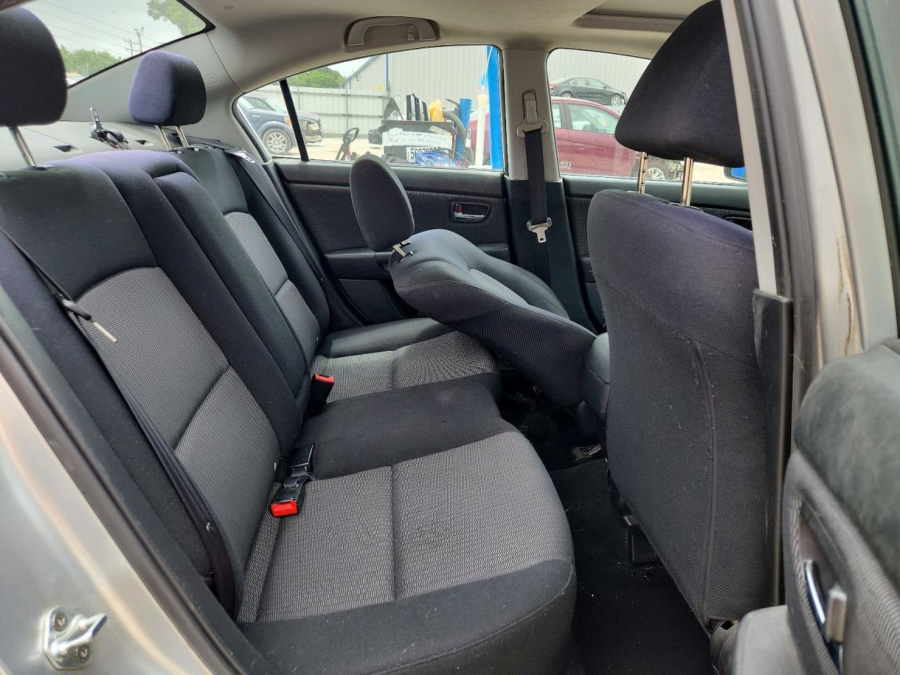 2008 Mazda 3 I Silver vin: JM1BK32F881133309