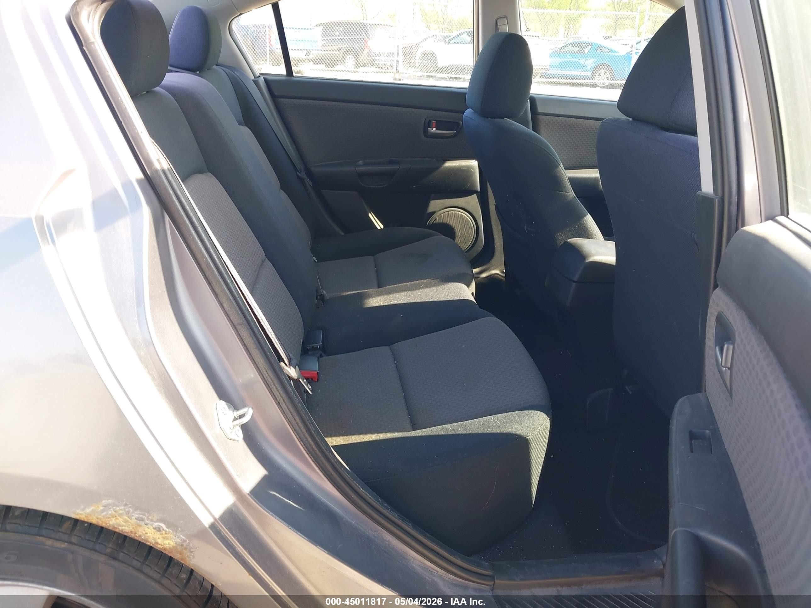 2006 Mazda Mazda3 I Silver vin: JM1BK32F961525650