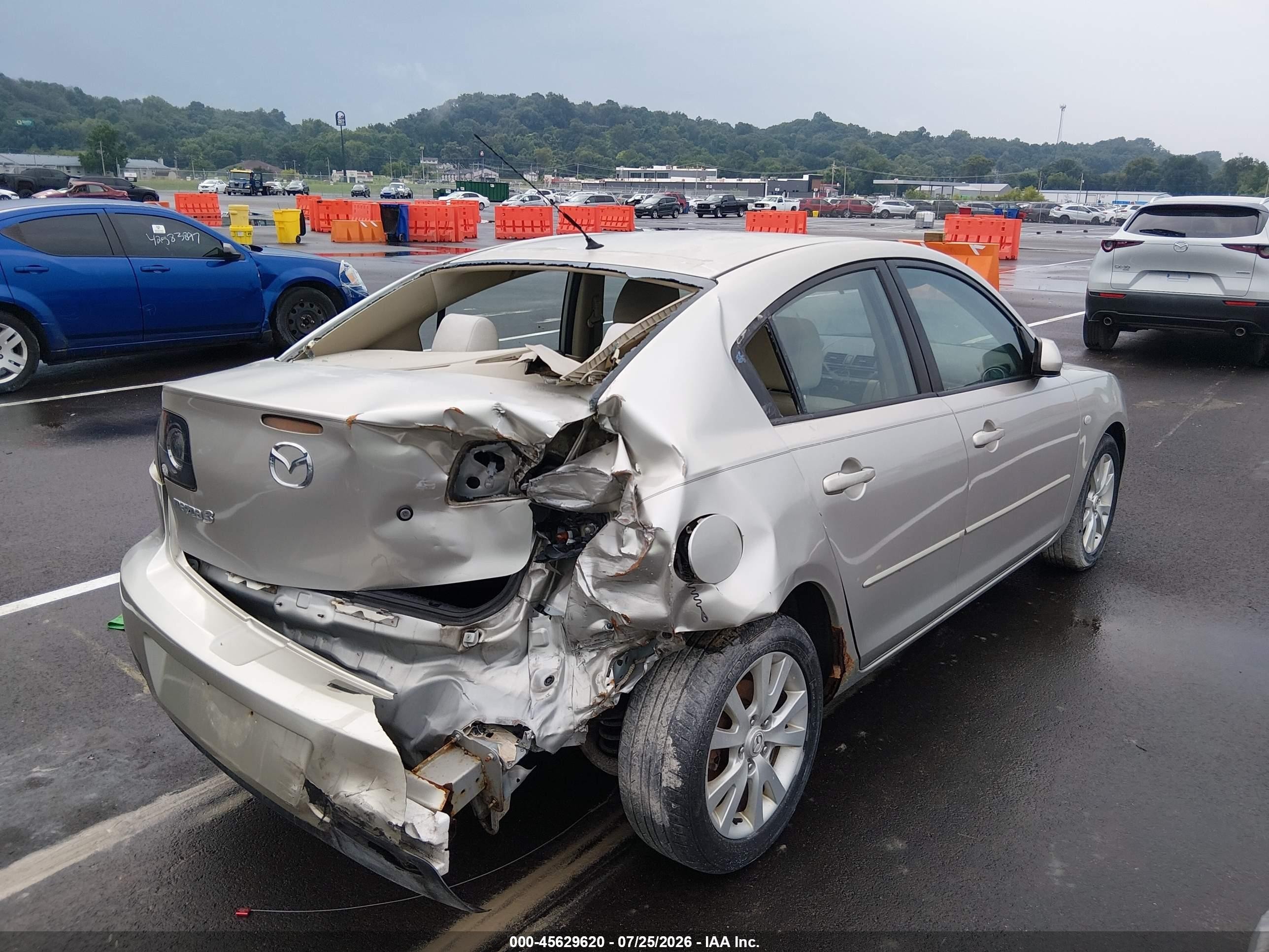 2008 Mazda Mazda3 I Gray vin: JM1BK32F981795013