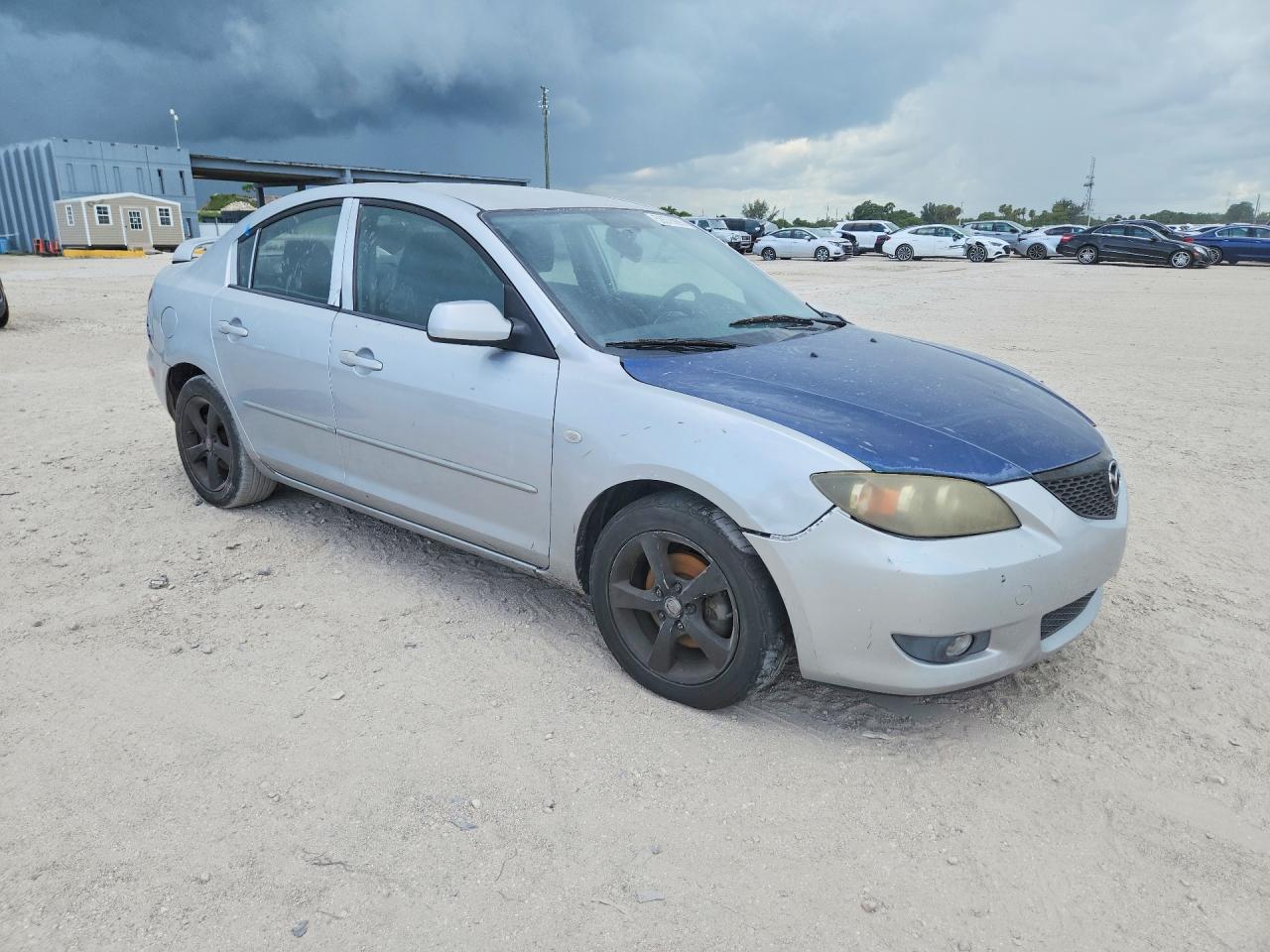 2005 Mazda 3 I Silver vin: JM1BK32FX51227204