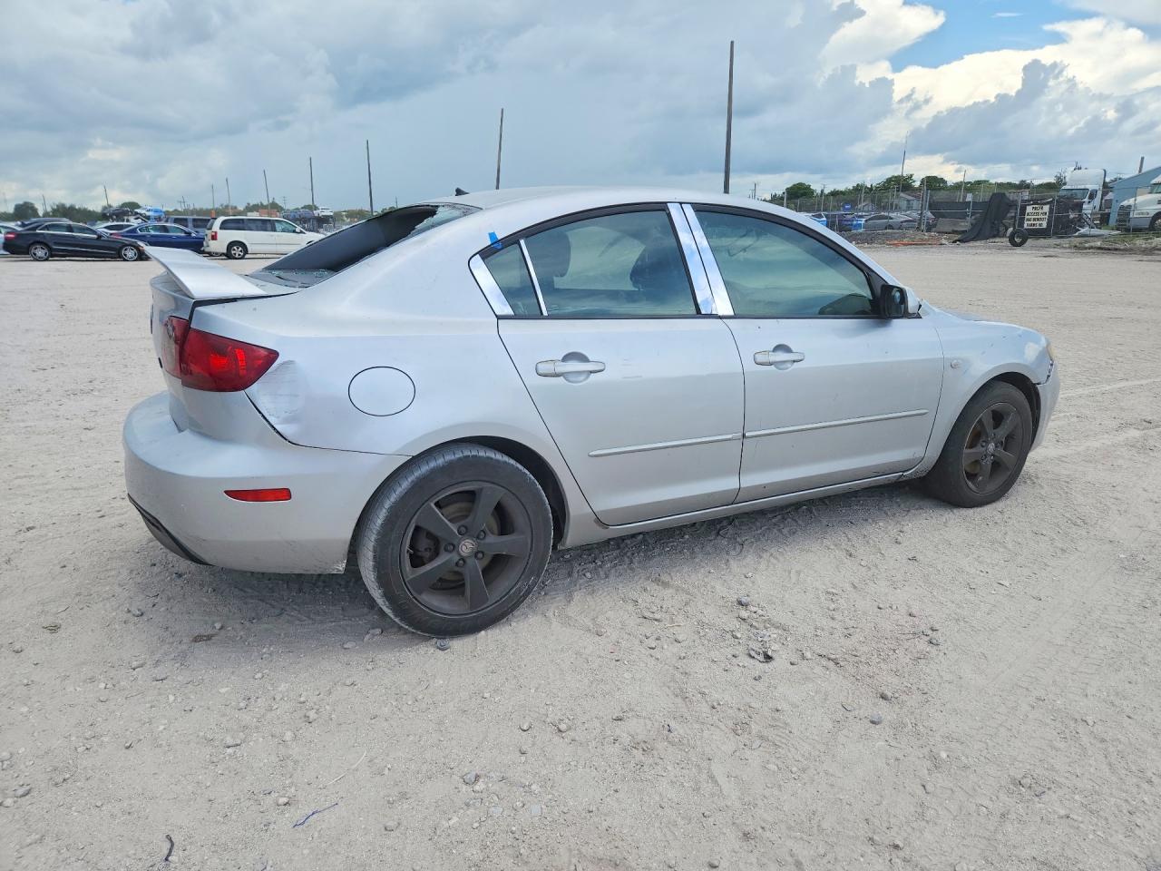 2005 Mazda 3 I Silver vin: JM1BK32FX51227204