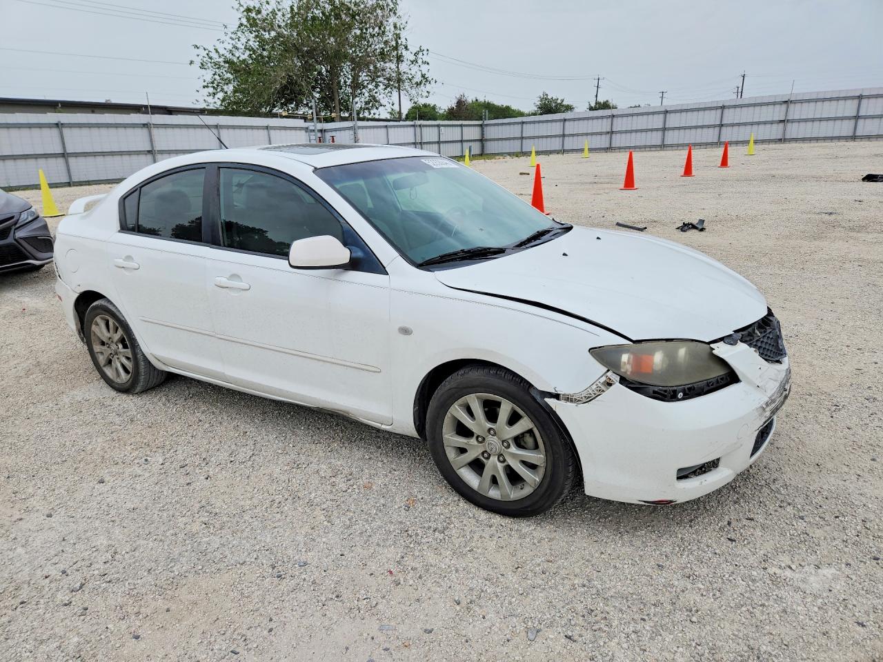 2008 Mazda 3 I White vin: JM1BK32FX81831582
